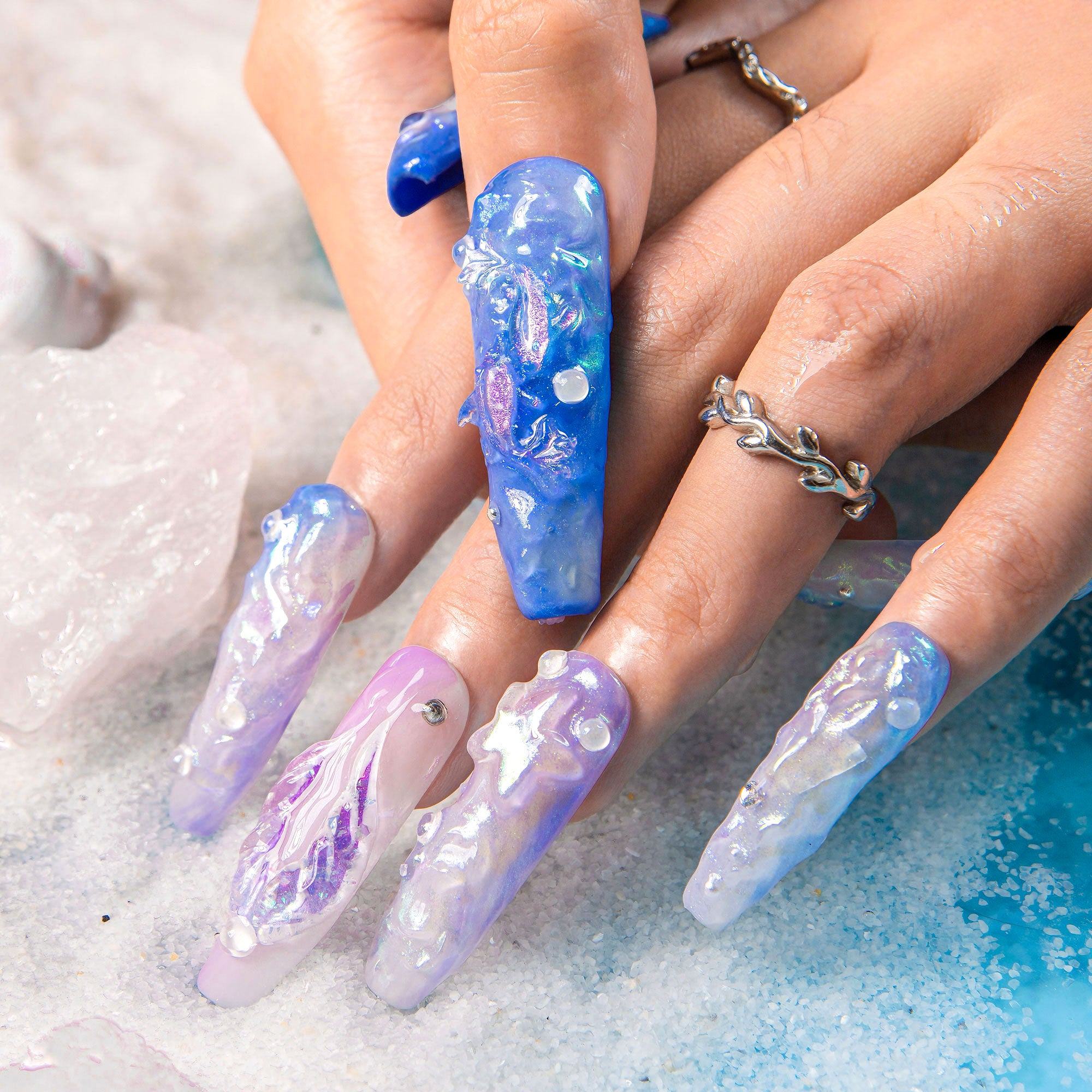 Piscis Moonrise Club Handmade Nails H592