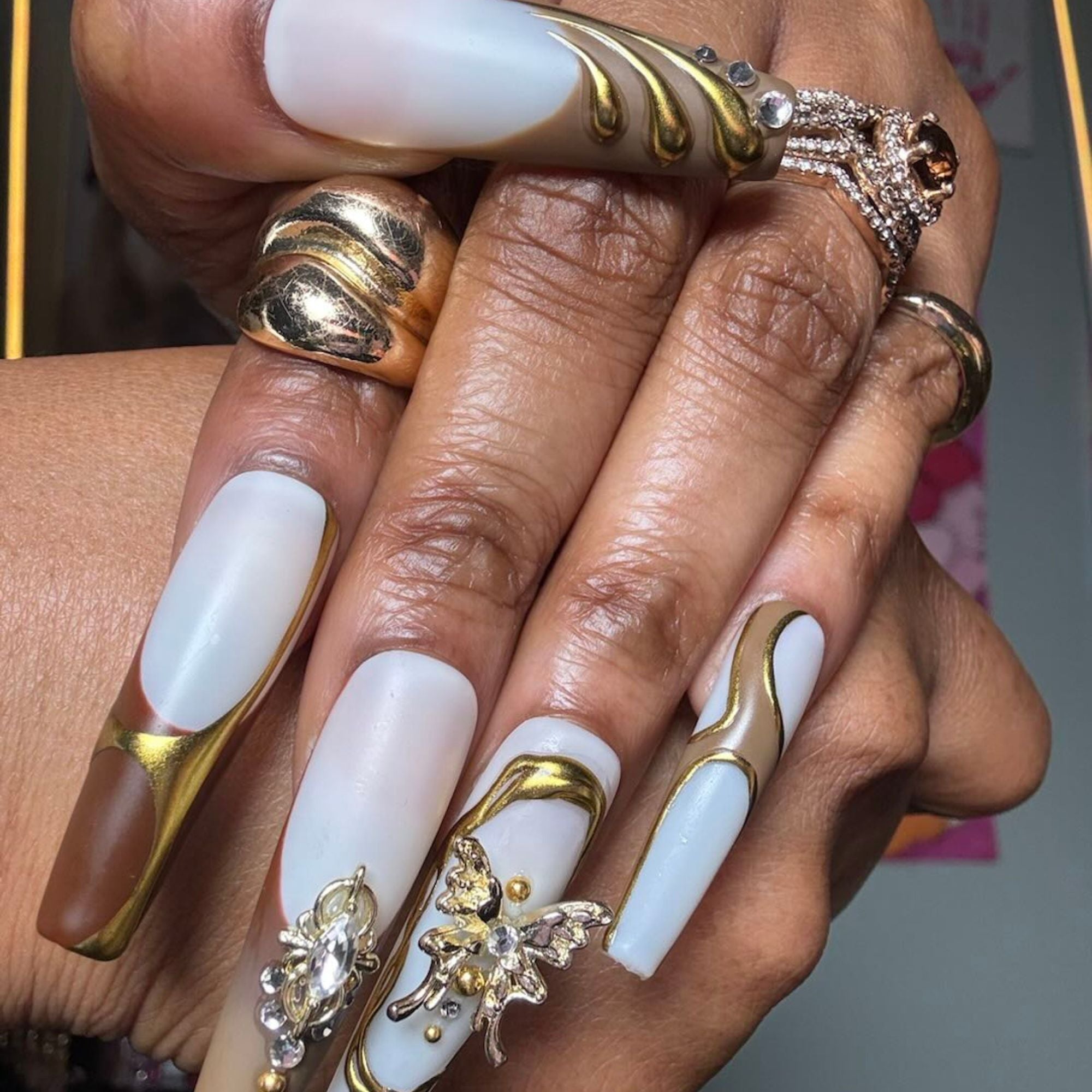@youfunnyma x Lovful Creator Collab GOLDEN HOUR Handmade Nails C027