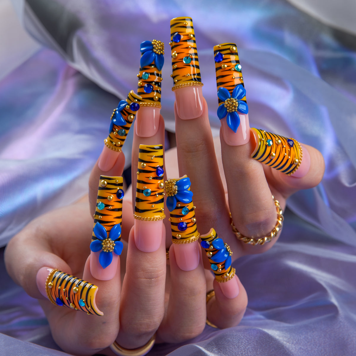 Sapphire Safari Handmade Nails H1004