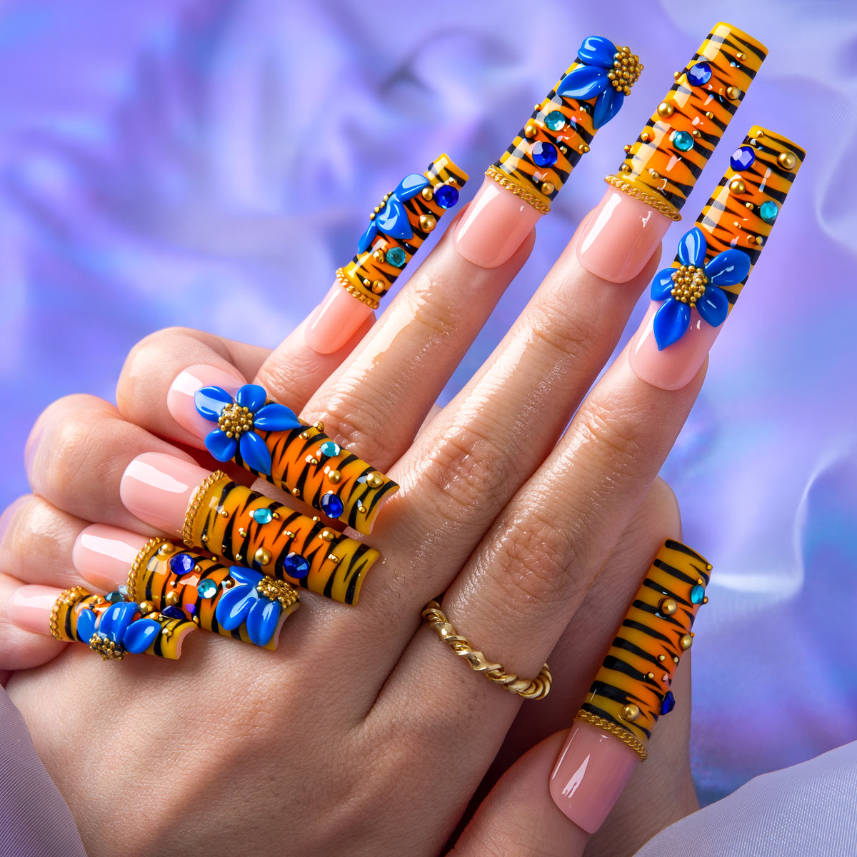 Sapphire Safari Handmade Nails H1004