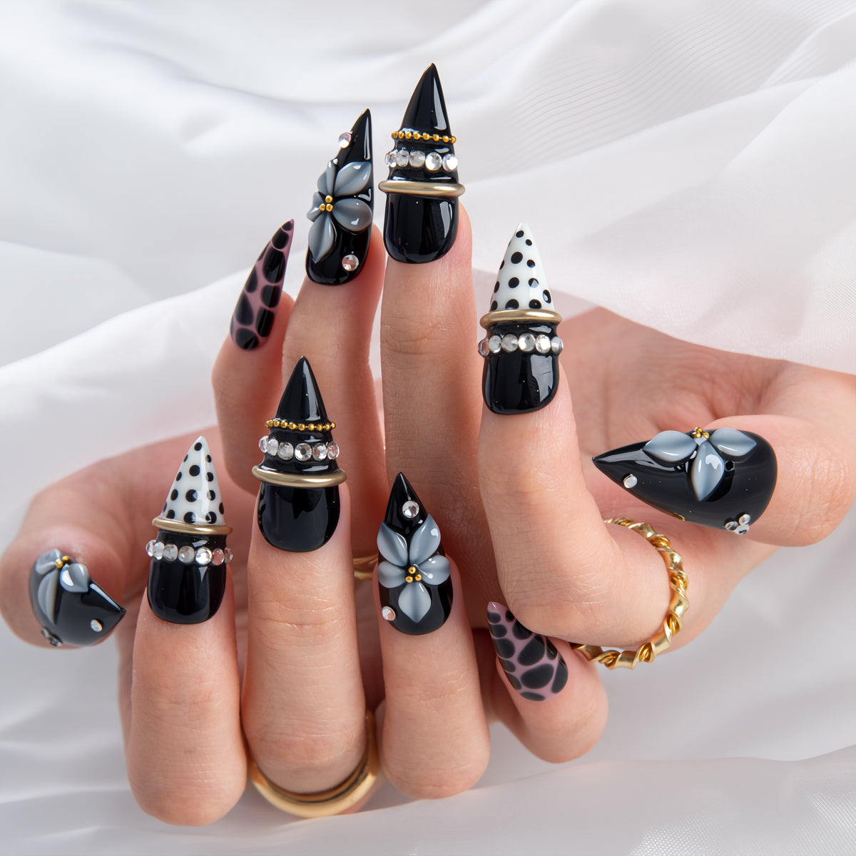 Noir Blossom Handmade Nails H1006