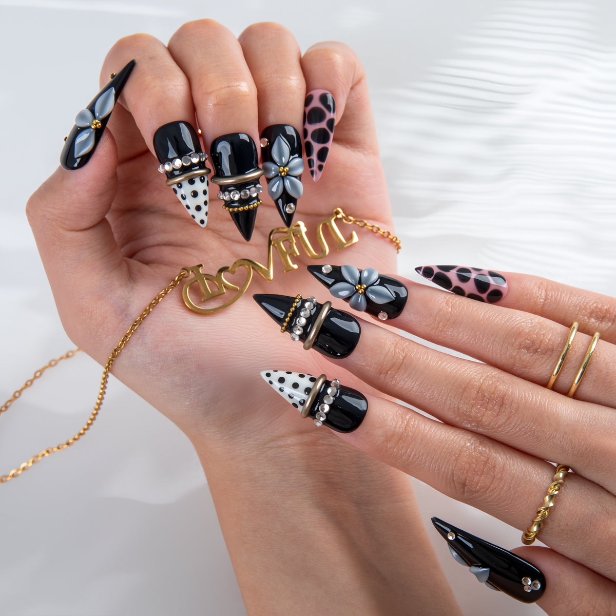 Noir Blossom Handmade Nails H1006