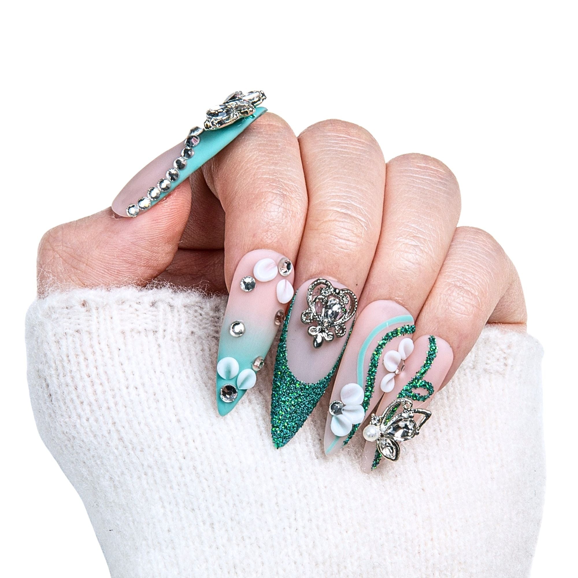 Emerald Vine Handmade Nails H244