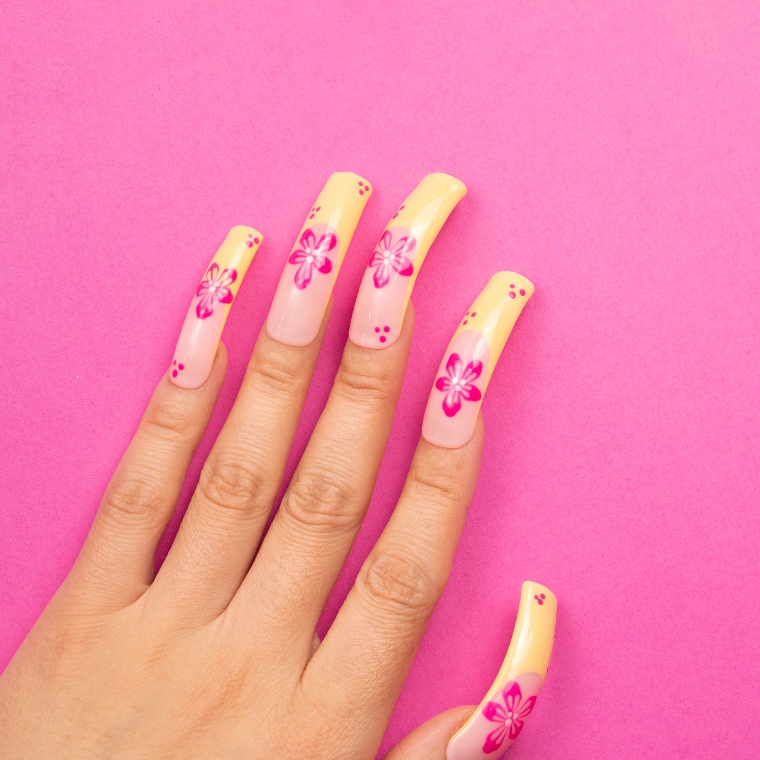 Waikiki Beach Handmade Curve Nails H285