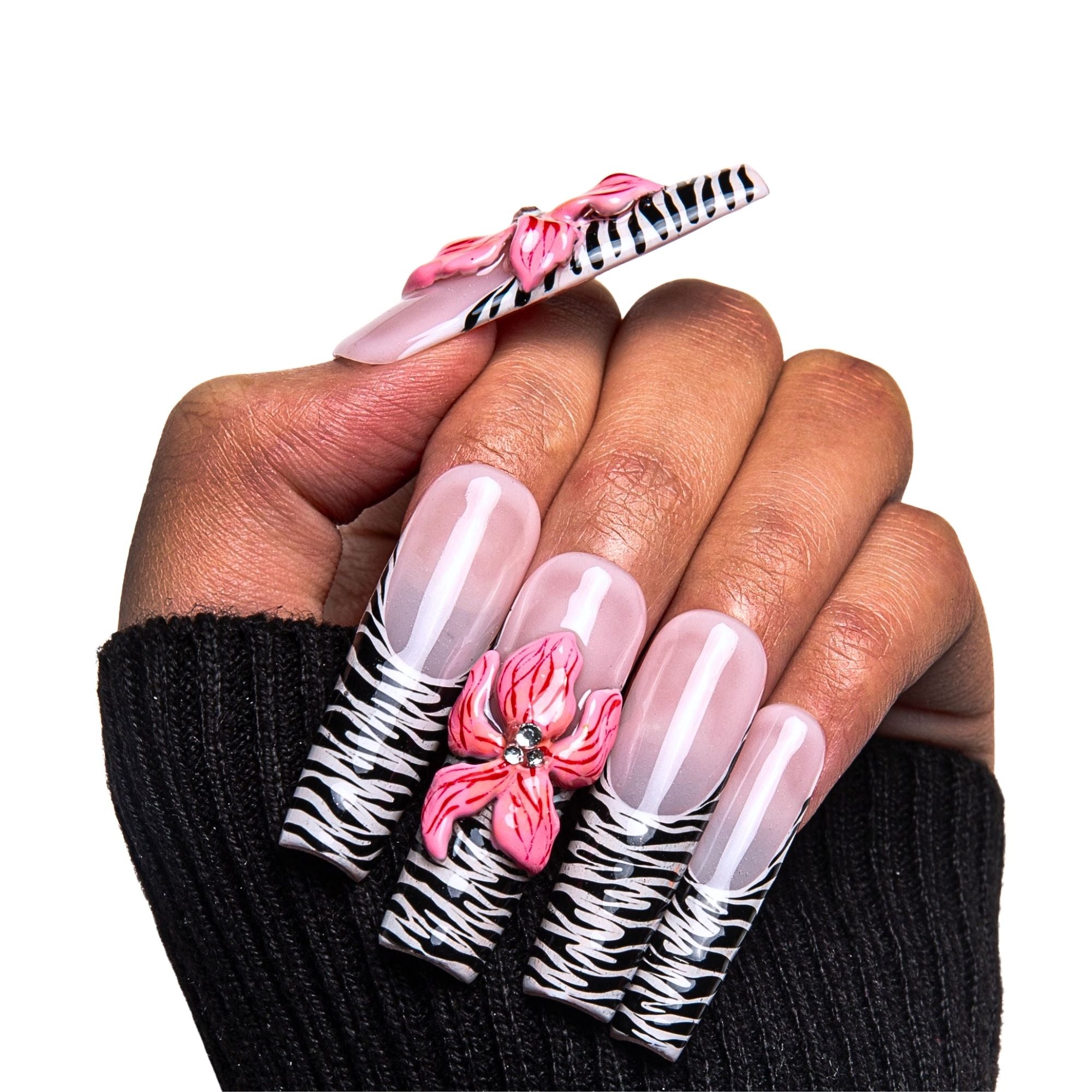 Untamed Beauty Handmade Nails H359