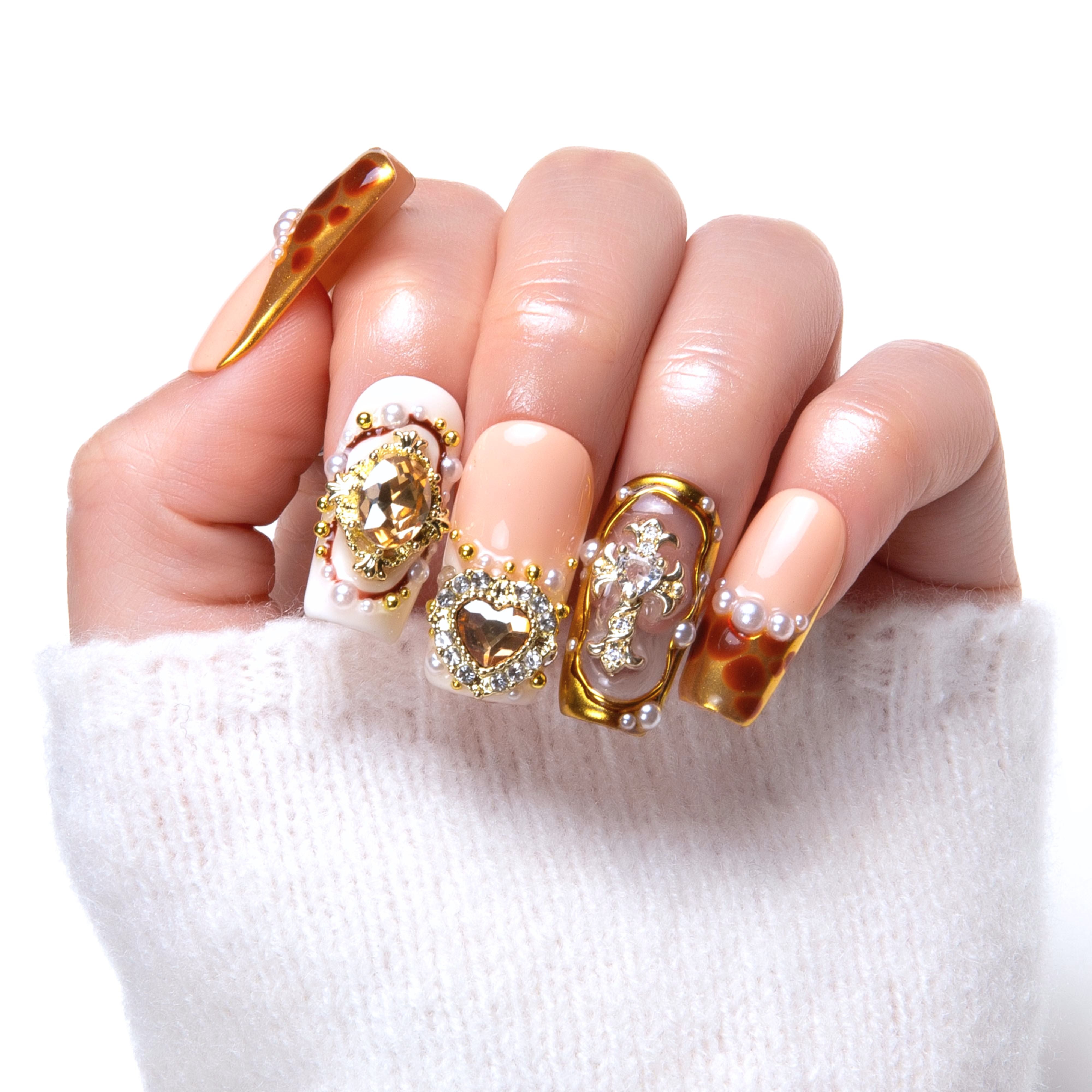 Regal Romance Handmade Nails H366