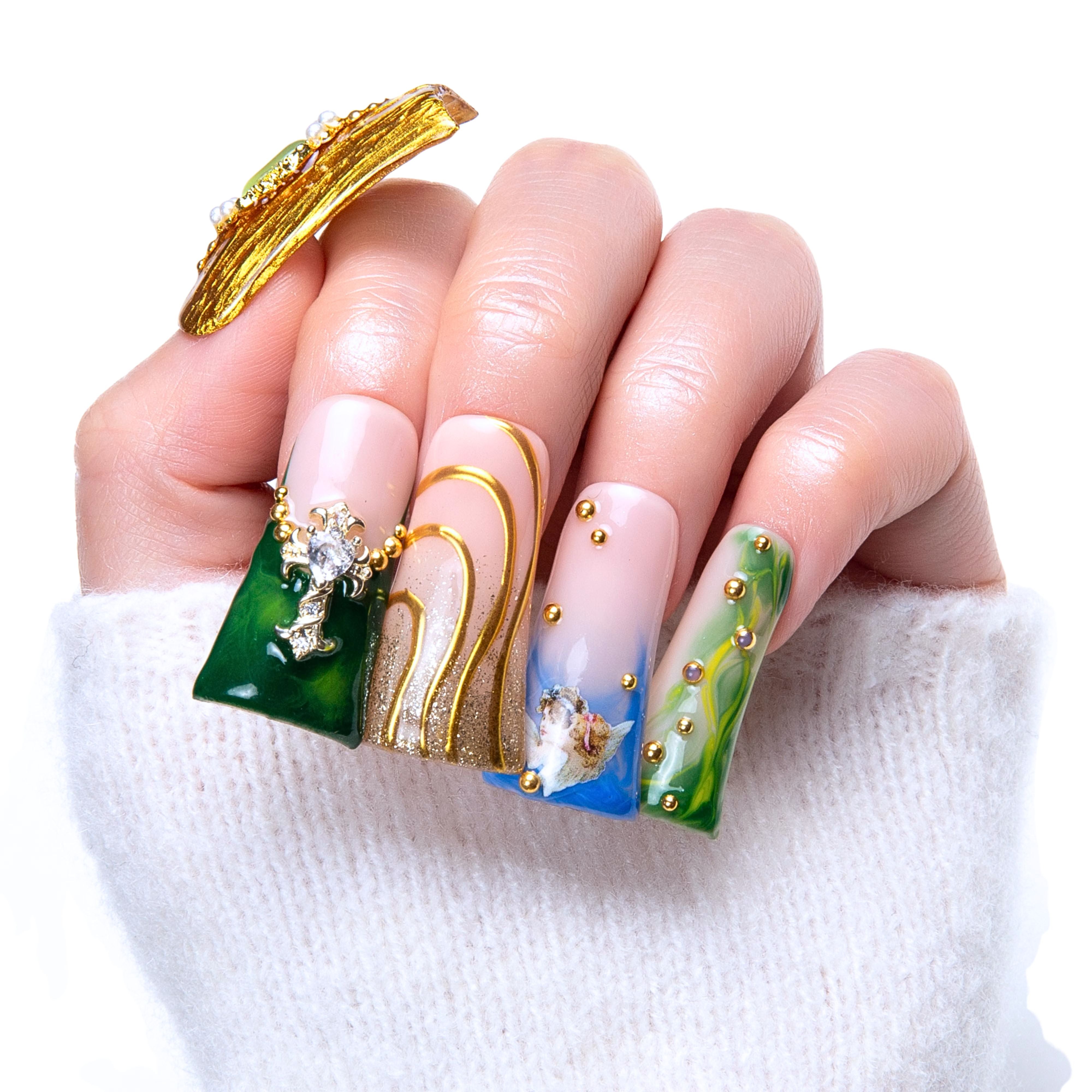 Divine Delights Handmade Nails H367