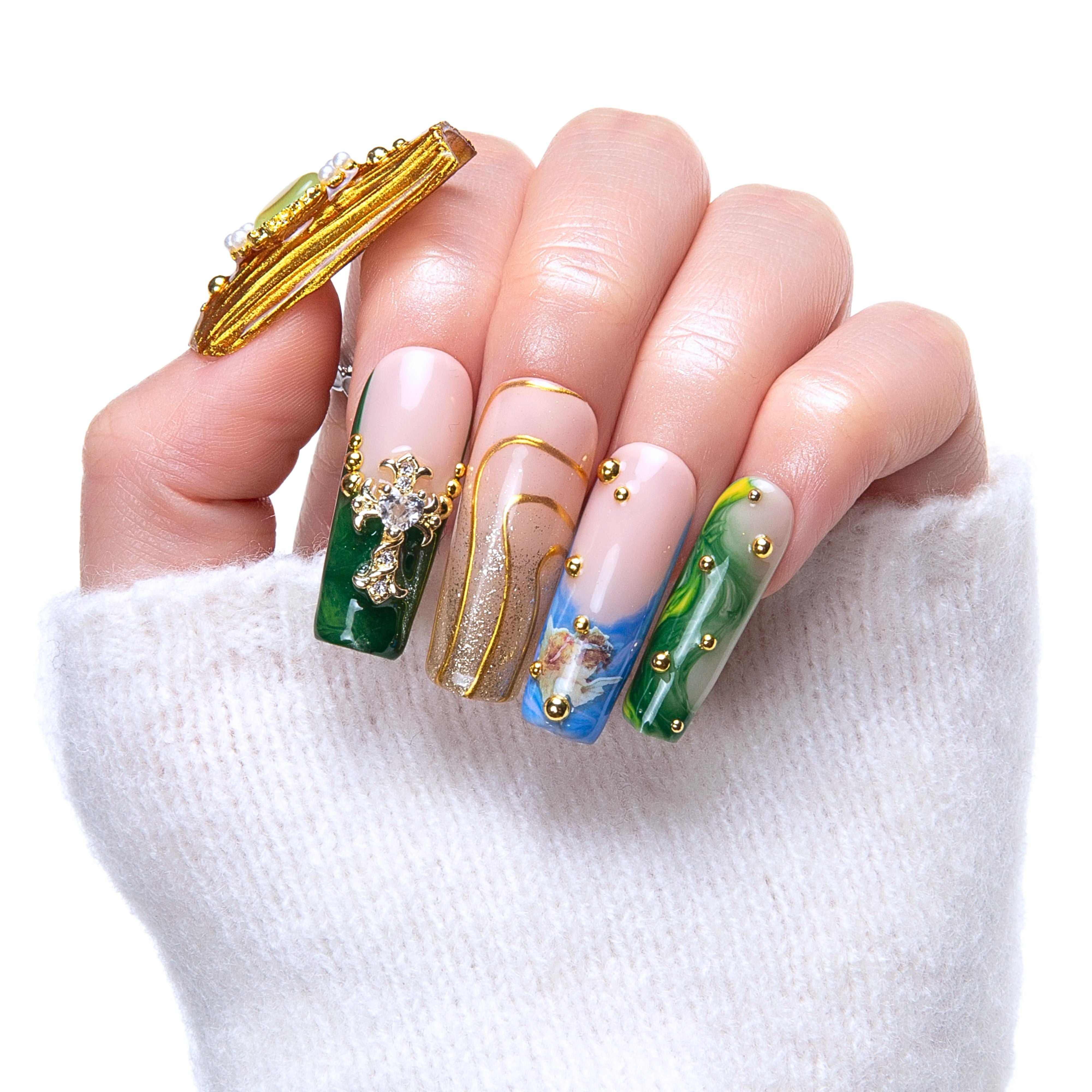 Divine Delights Handmade Nails H367