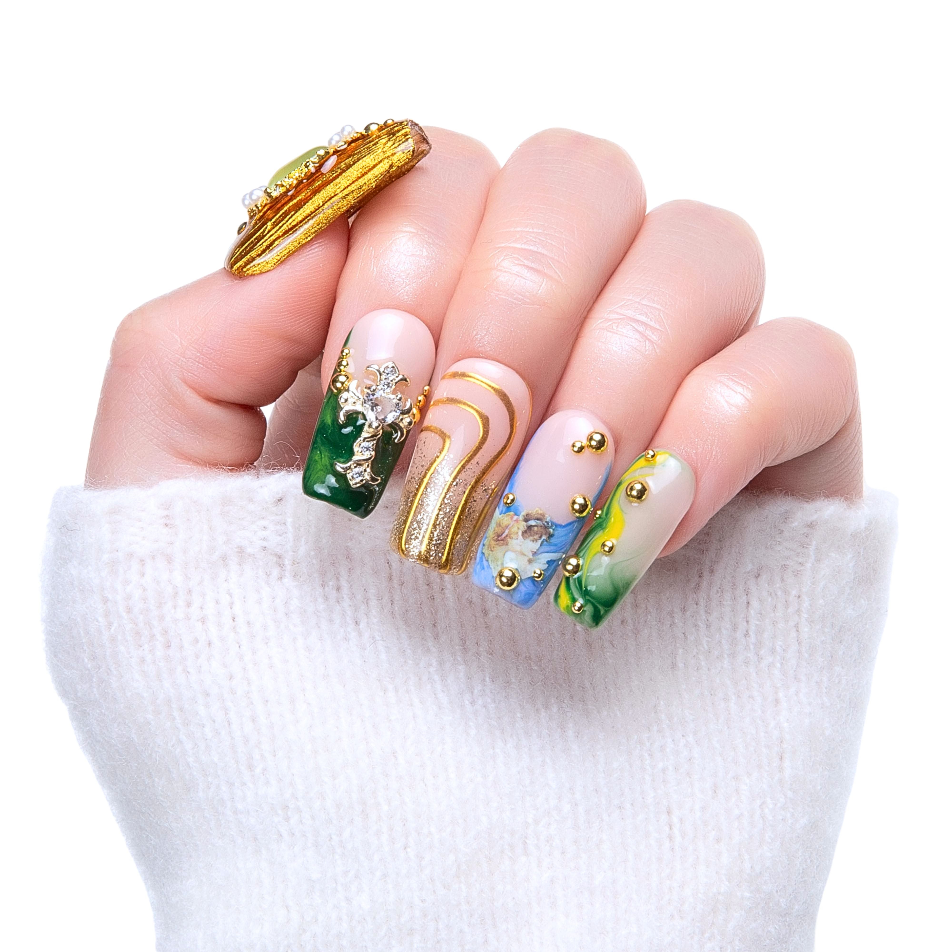 Divine Delights Handmade Nails H367