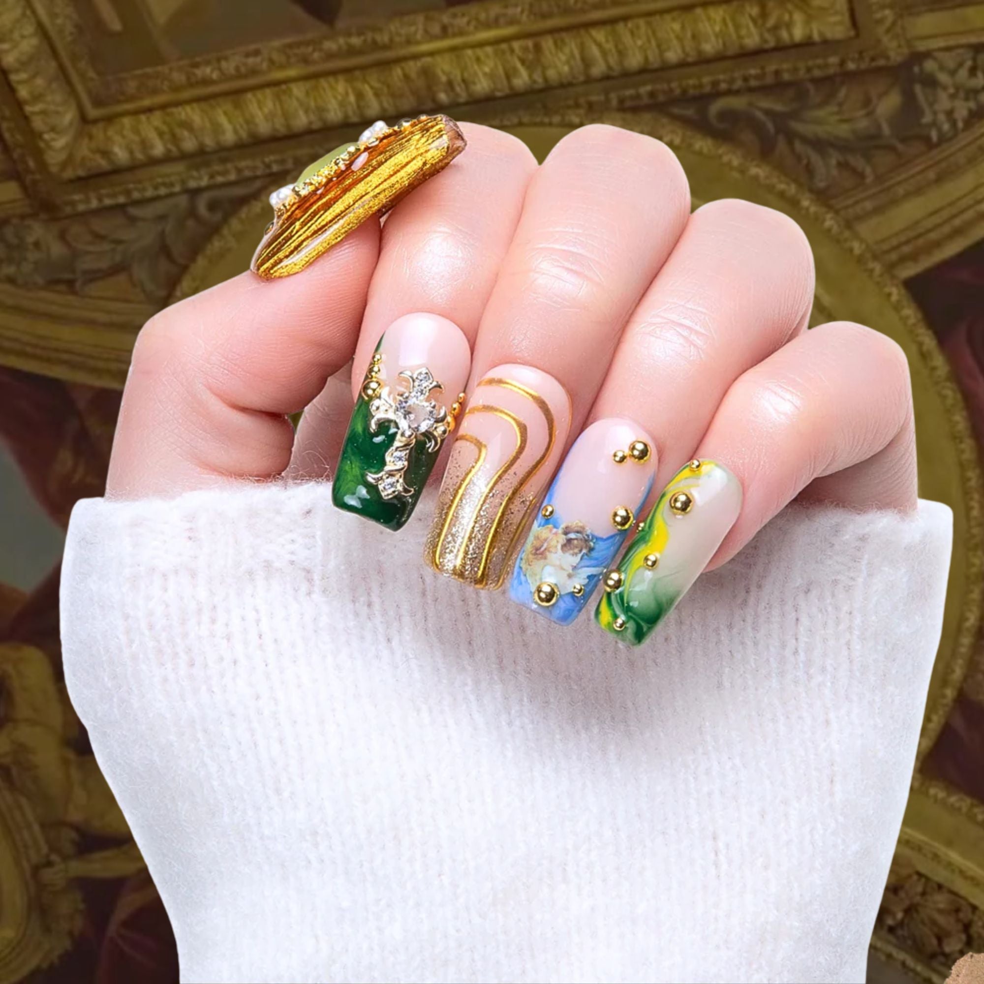 Divine Delights Handmade Nails H367