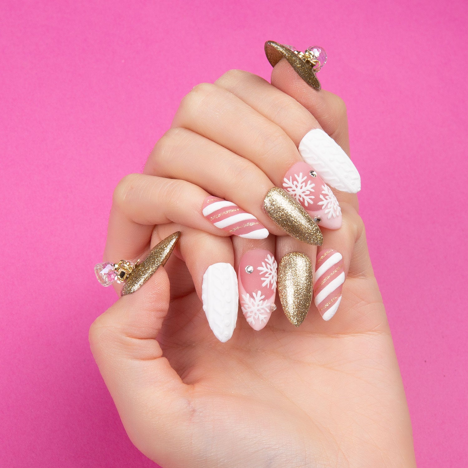 Festive Finesse Handmade Almond Nails H381