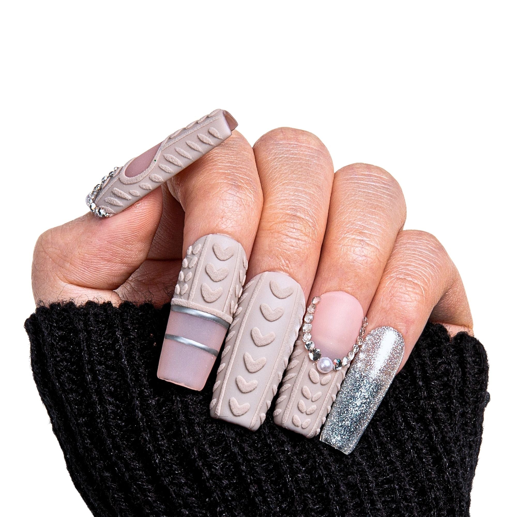 Elegant Knits Handmade Nails H382