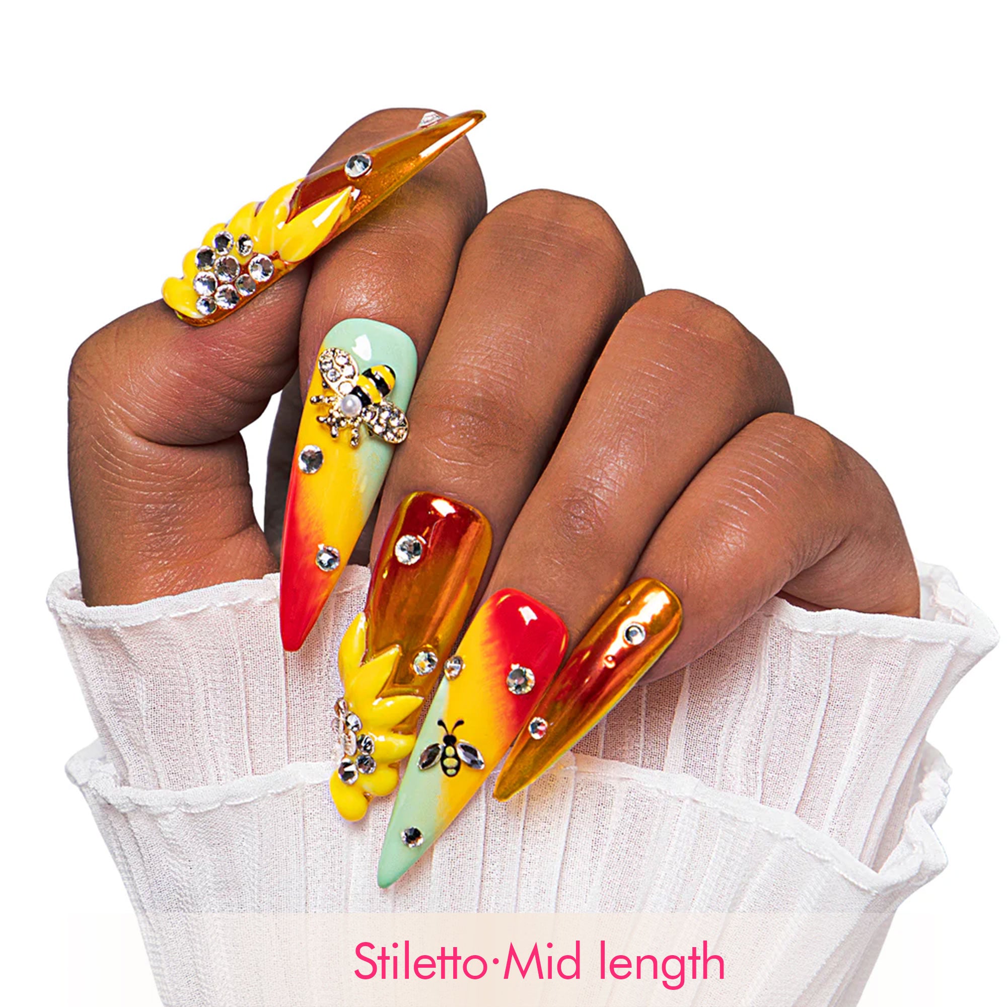 Bee's first love Handmade Nails H395