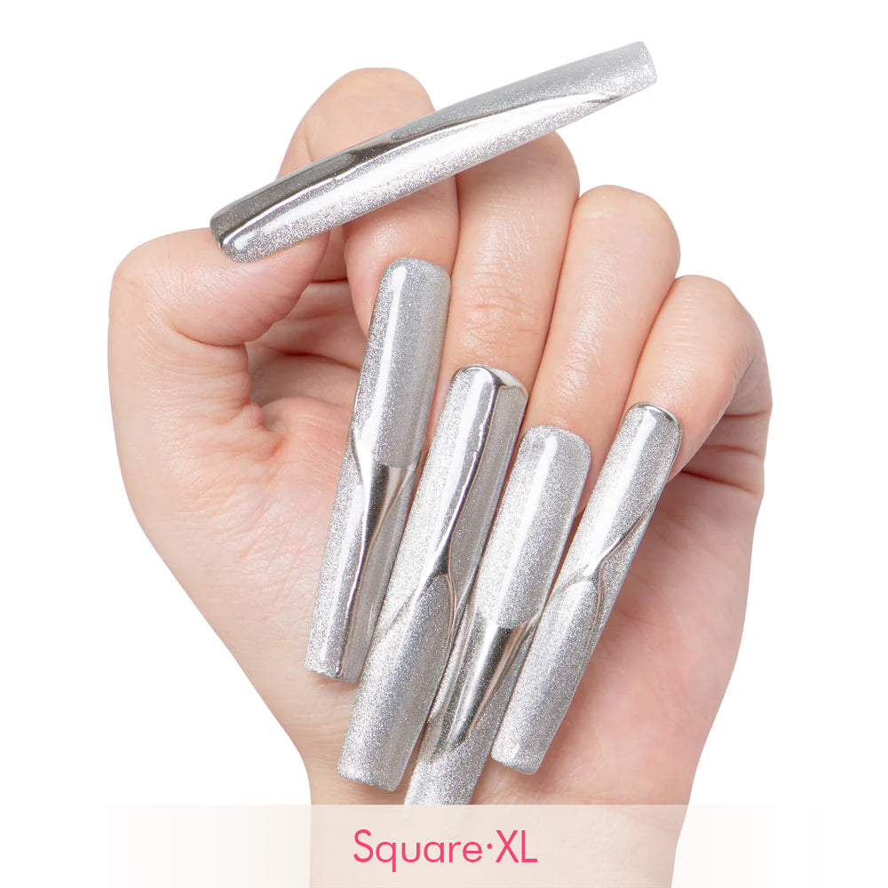 Lunar Storm Handmade Nails H410