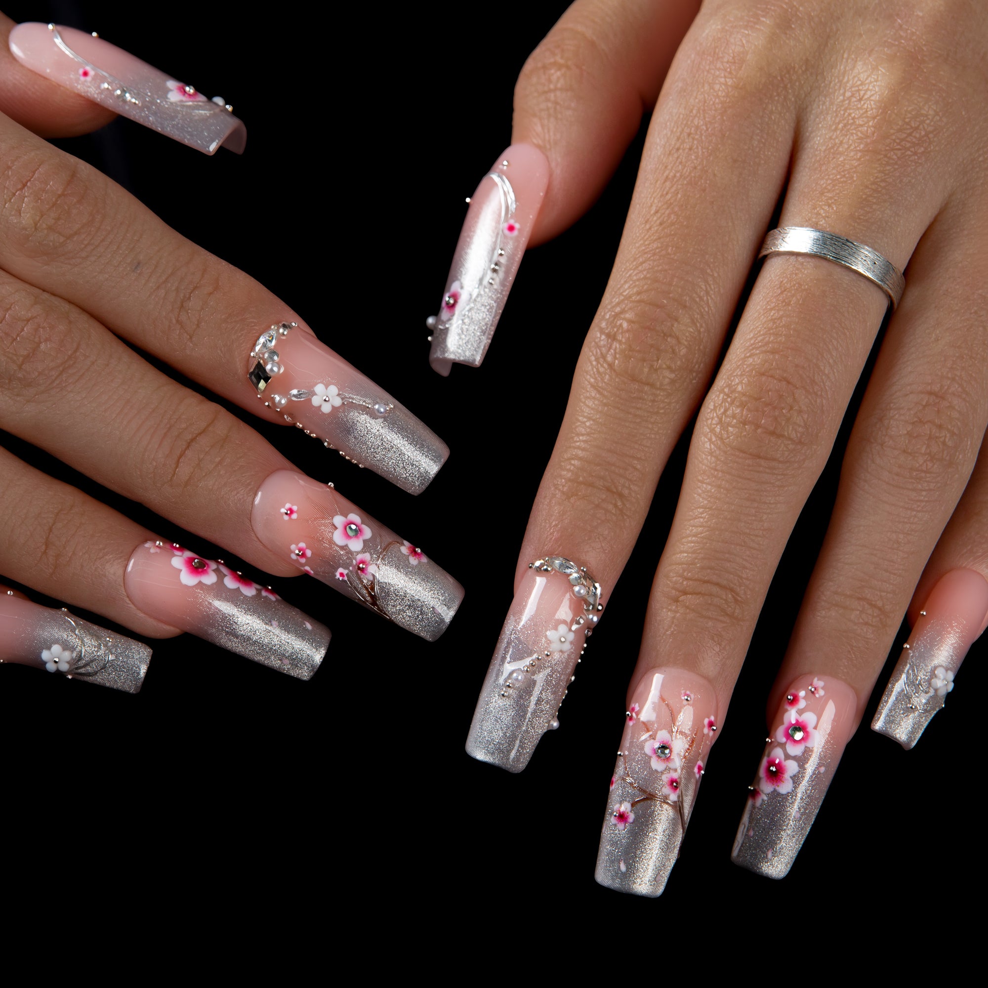 Sweet Sakura Handmade Nails H559