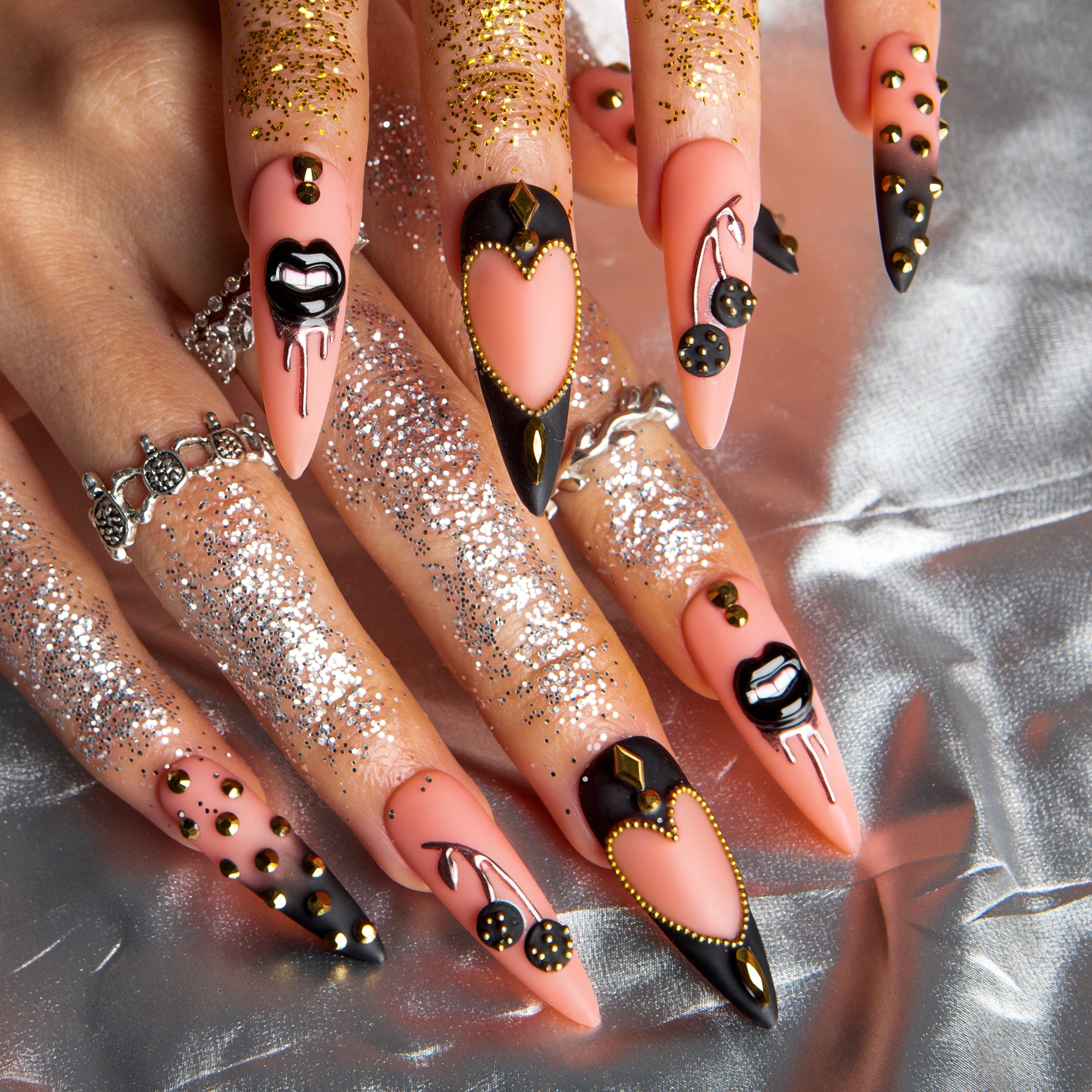 XOXO, Venom Wild Handmade Nails H563