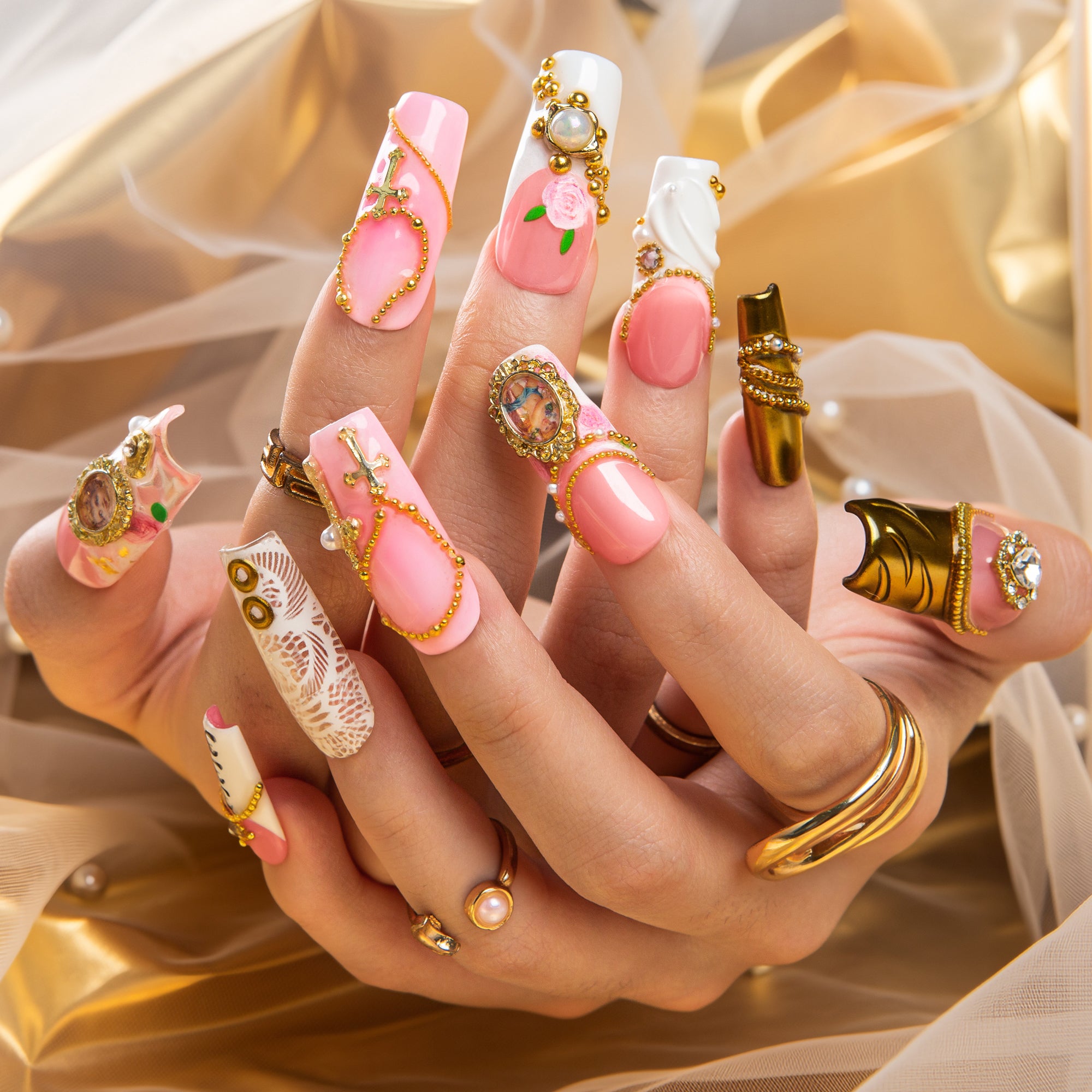 Gilded Heartbreak Handmade Nails H615