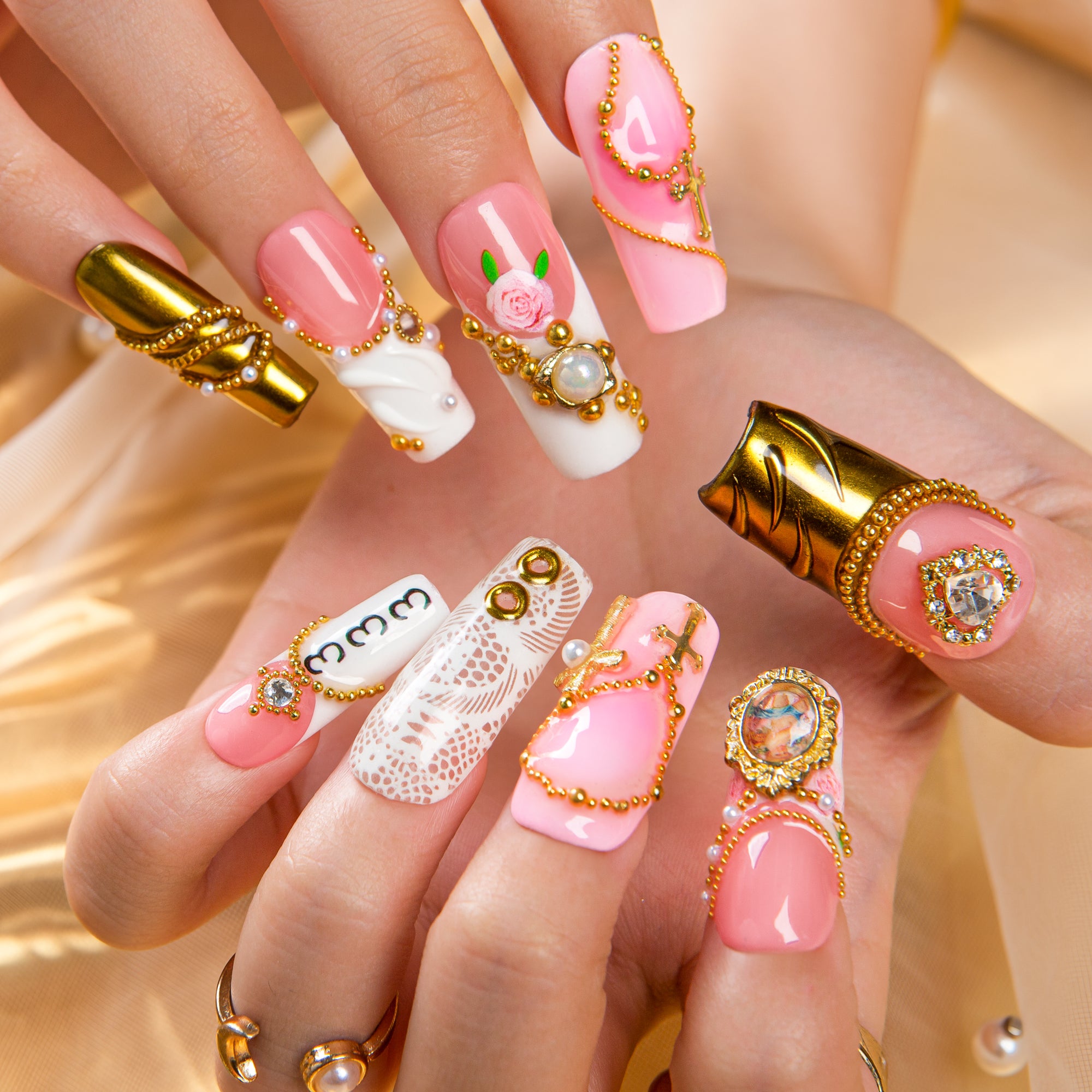 Gilded Heartbreak Handmade Nails H615
