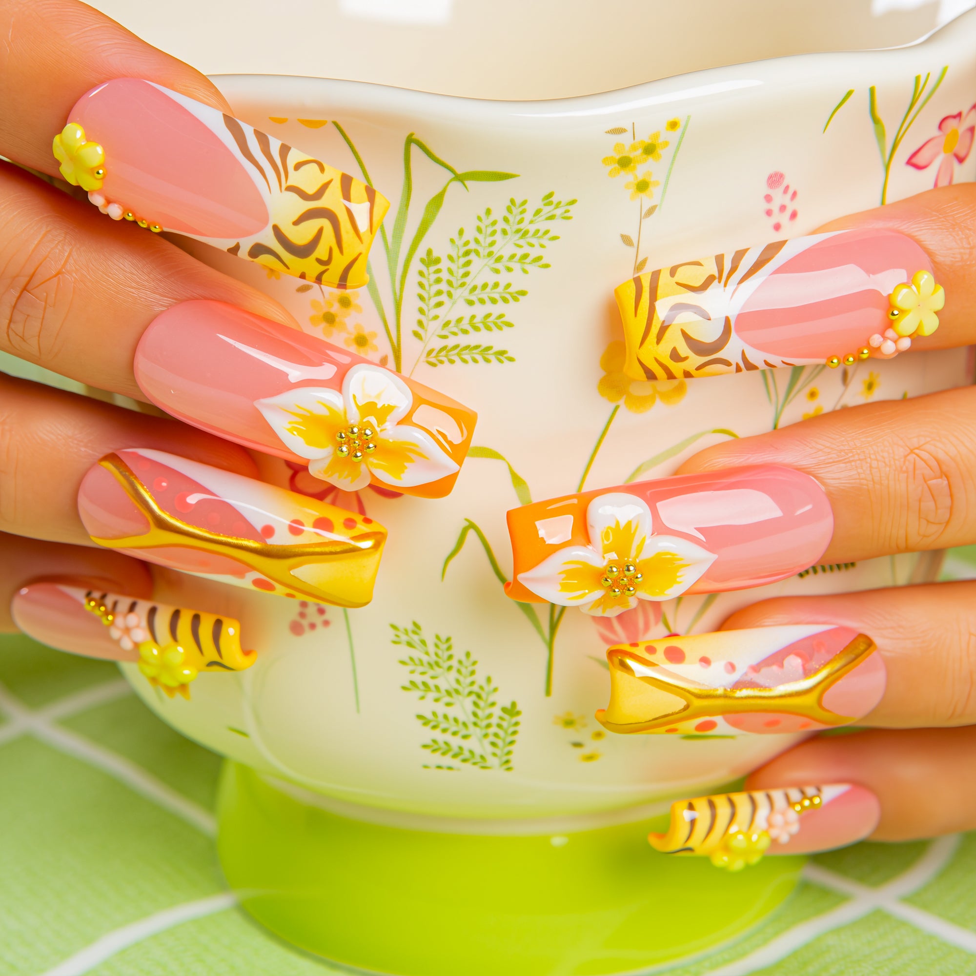 Poolside Drama Handmade Nails H635