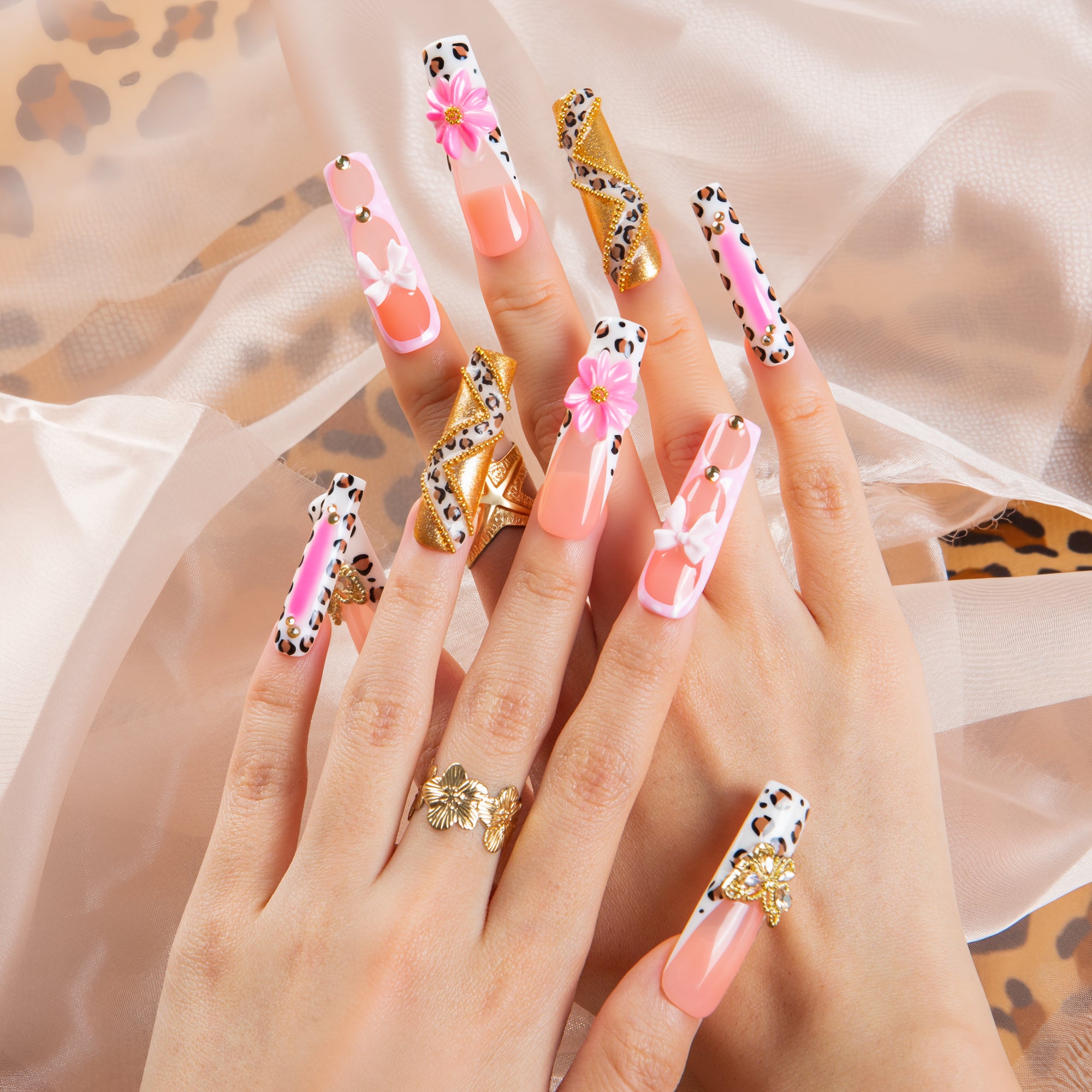 Pretty and Untamed Handmade Nails H638
