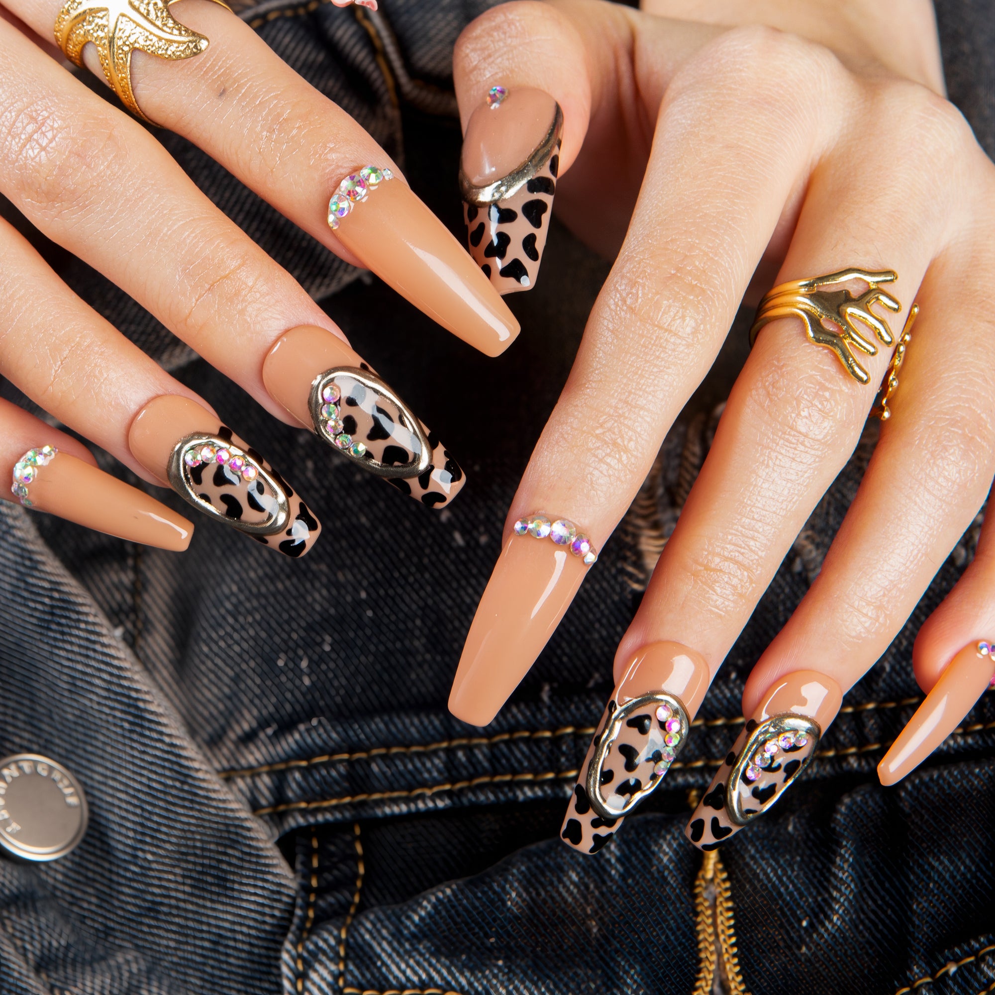 Bow Down Handmade Nails H641