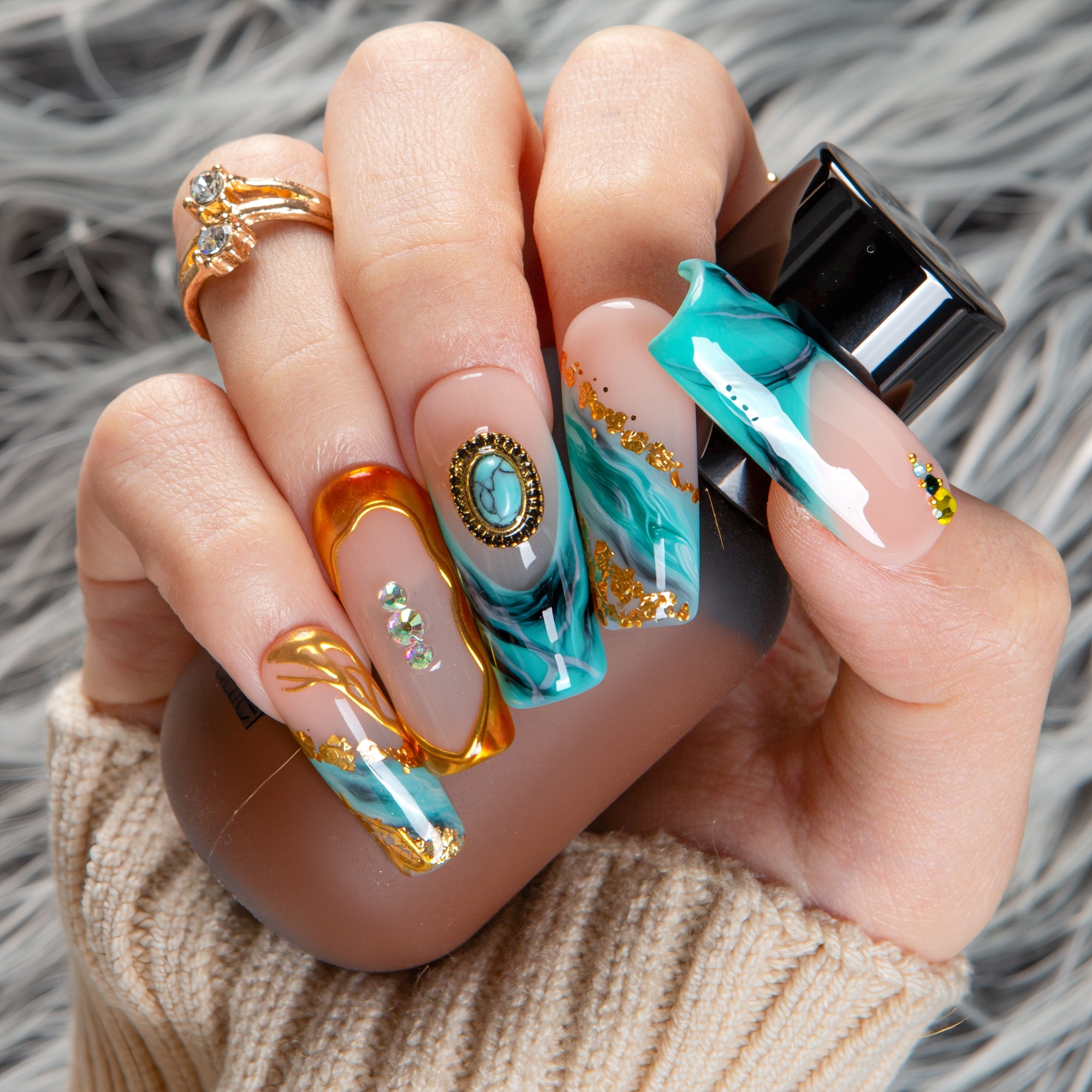 Shadow Play Handmade Nails H649