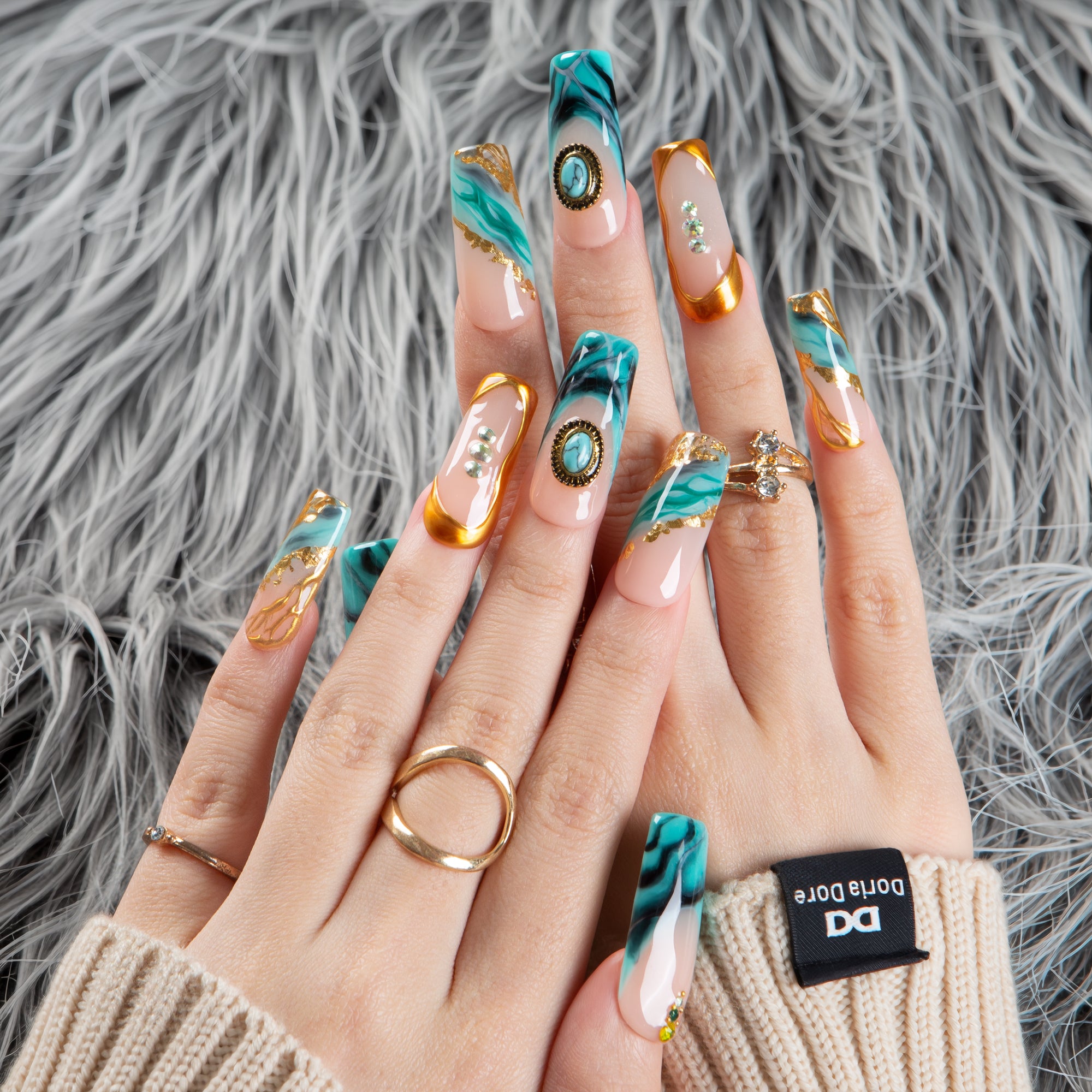 Shadow Play Handmade Nails H649