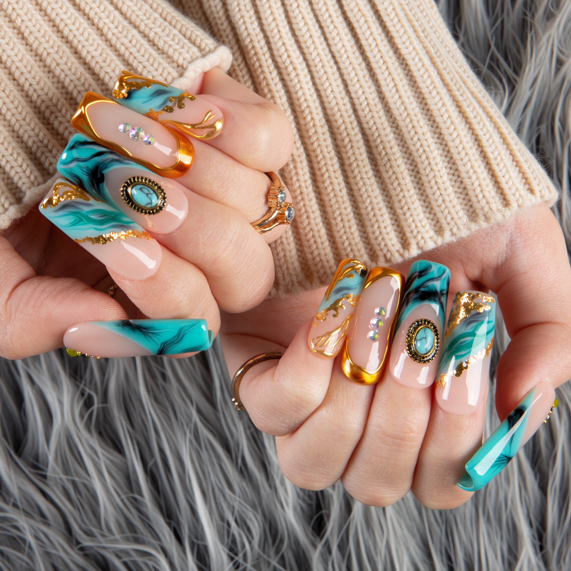 Shadow Play Handmade Nails H649