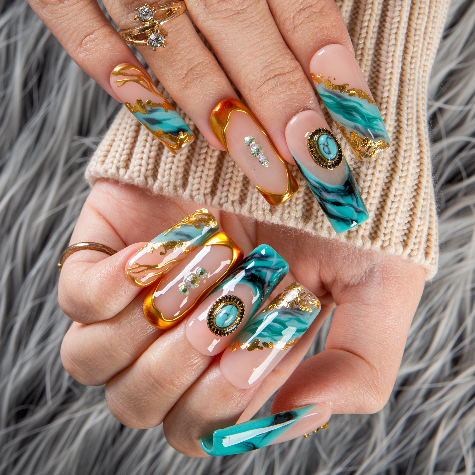 Shadow Play Handmade Nails H649