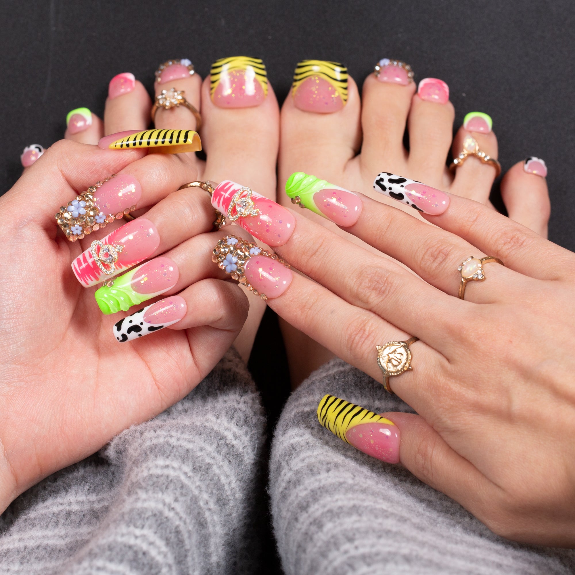 Fun Story Combo Set Handmade Nails H651+T651