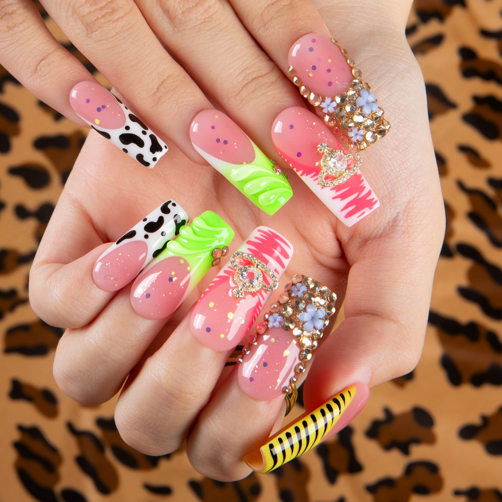 Fun Story Handmade Nails H651