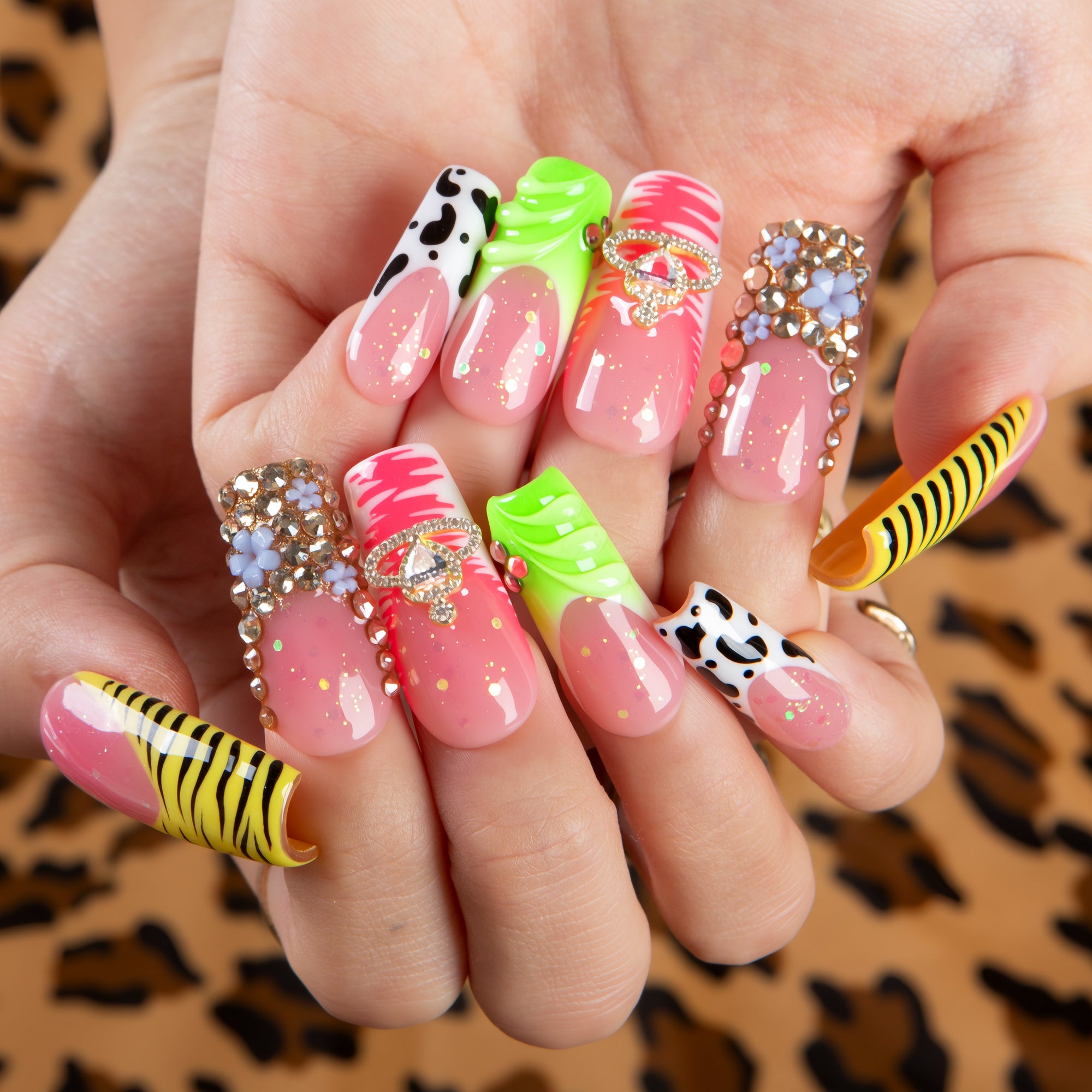Fun Story Handmade Nails H651