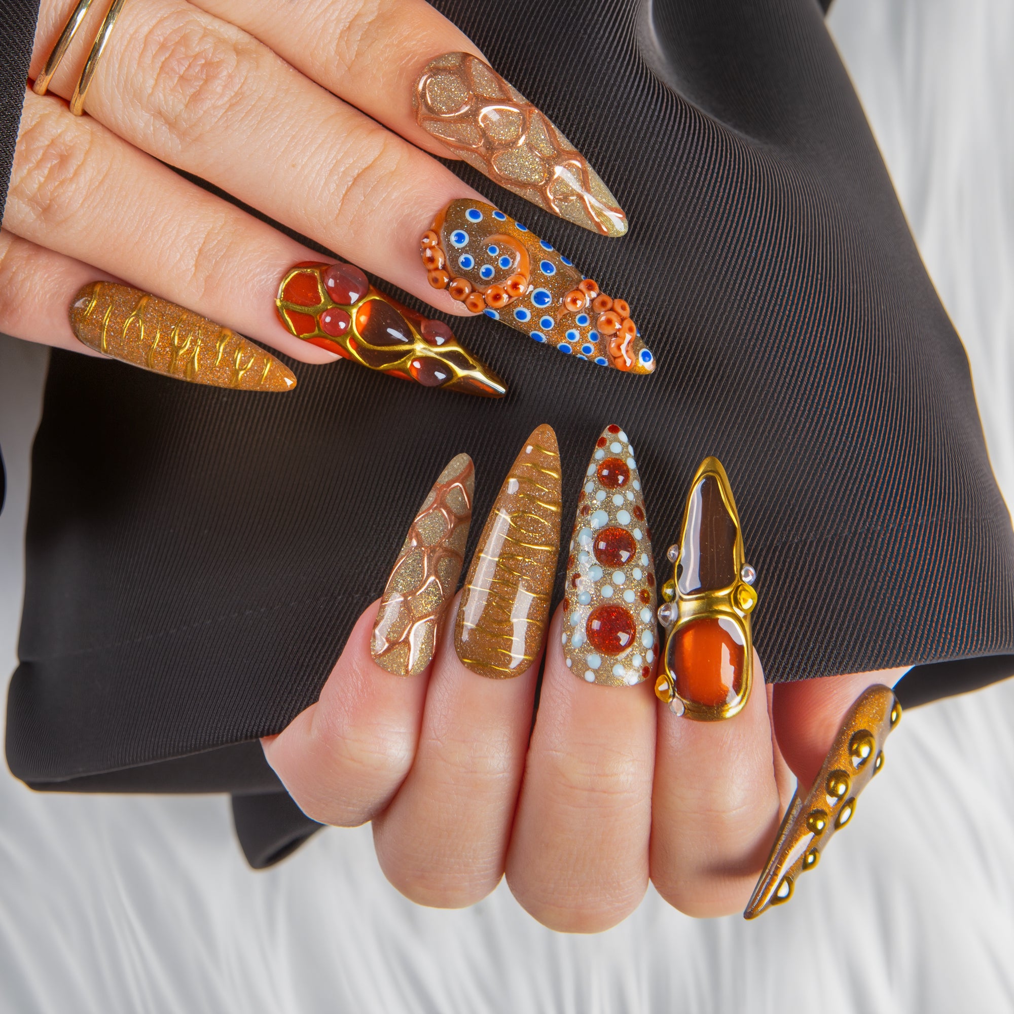 Amber Relic Handmade Nails H654