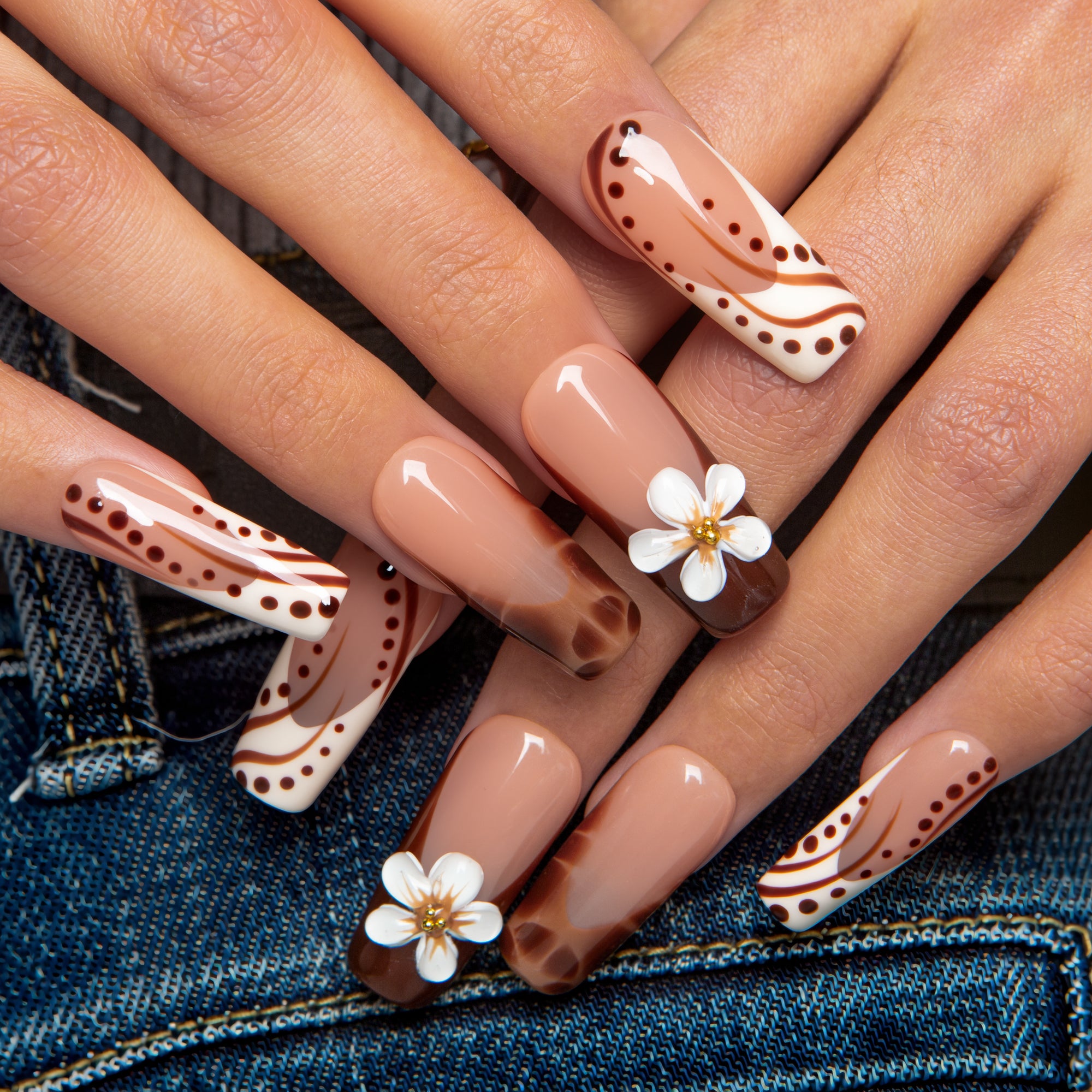 Latte Art Handmade Nails H667