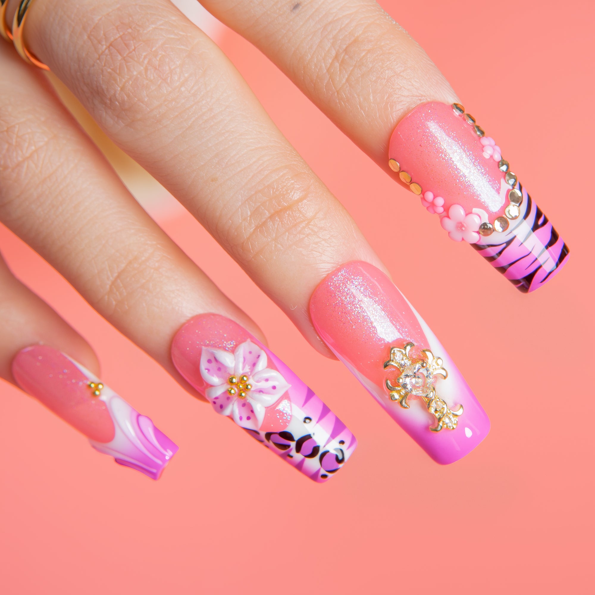 Hot Bloom Handmade Nails H670