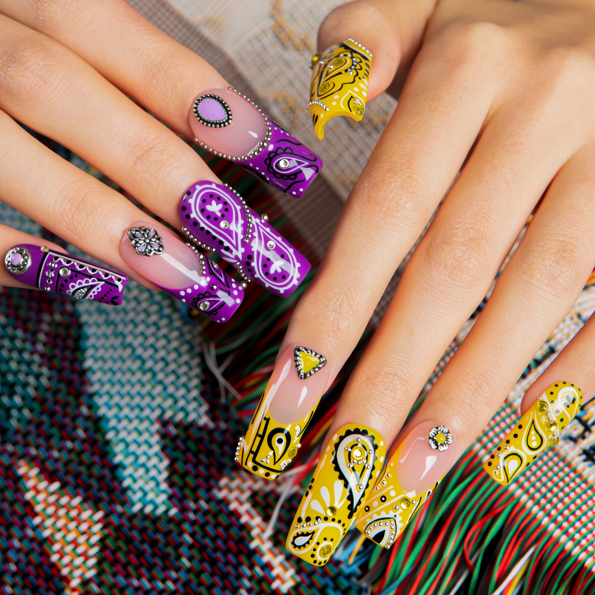 Paisley Rhapsody Handmade Nails H673