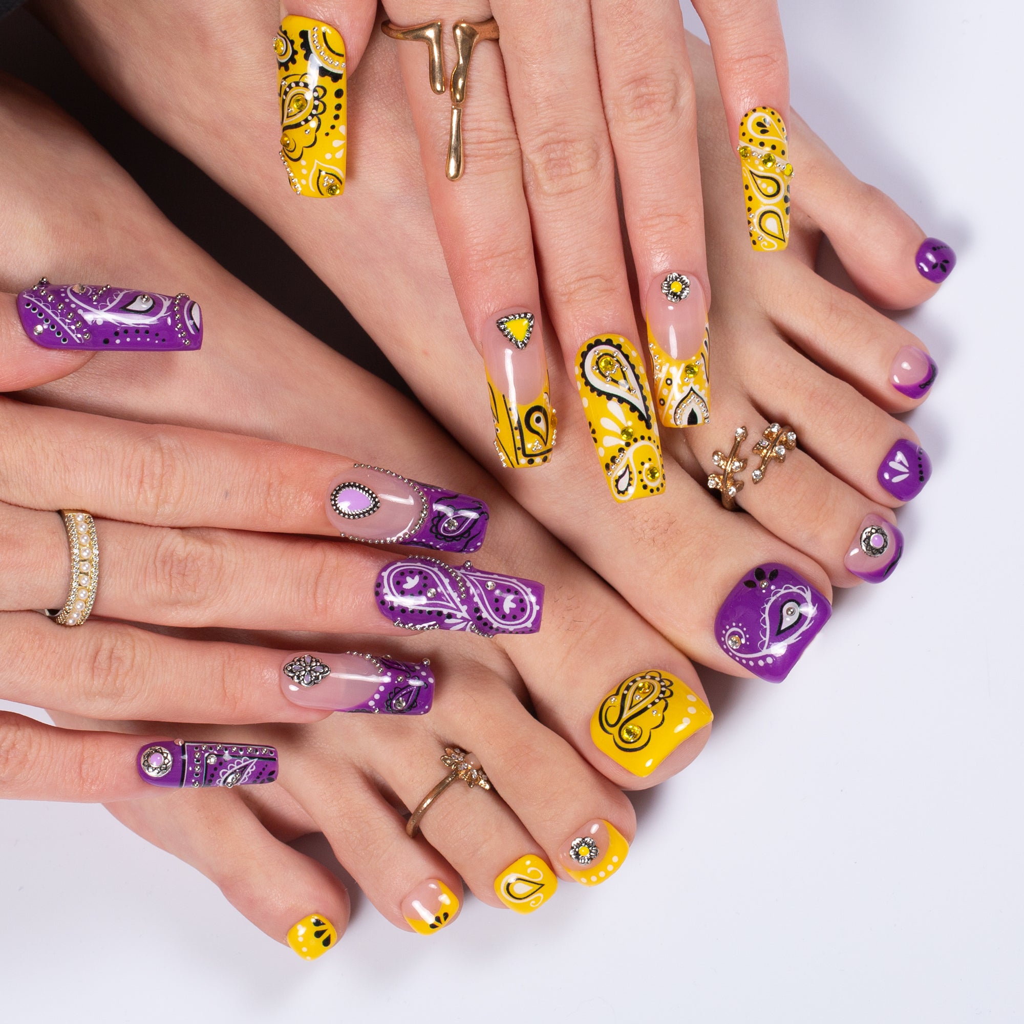 Paisley Rhapsody Combo Set Handmade Nails H673+T673