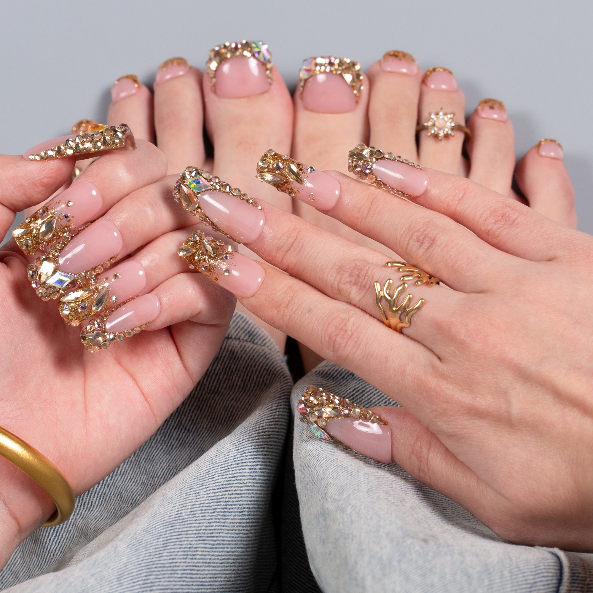 Golden Aura Combo Set Handmade Nails H682+T682