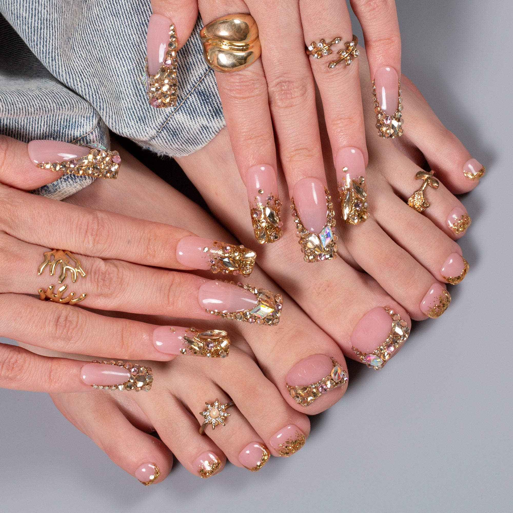 Golden Aura Combo Set Handmade Nails H682+T682