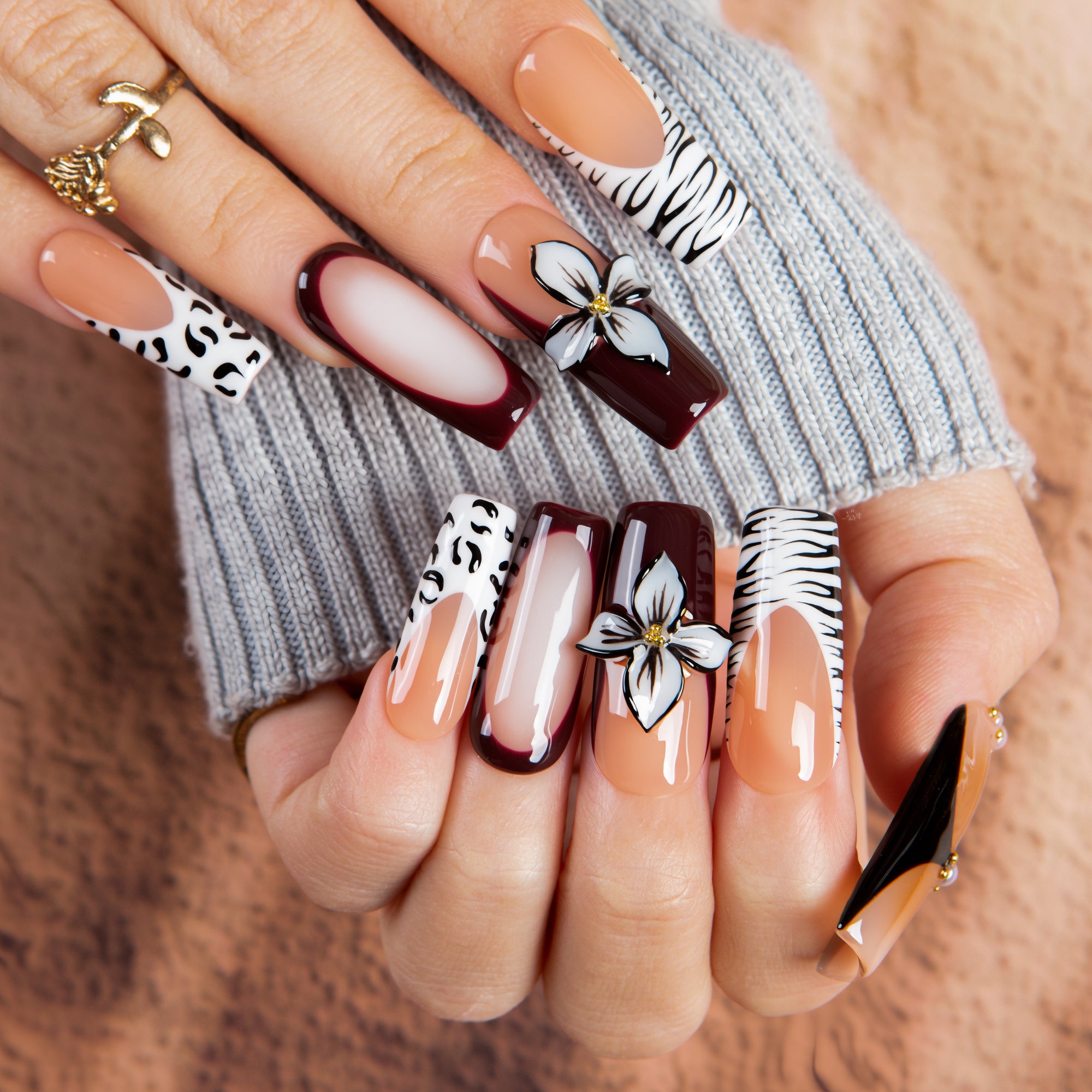 Rouge Handmade Nails H684