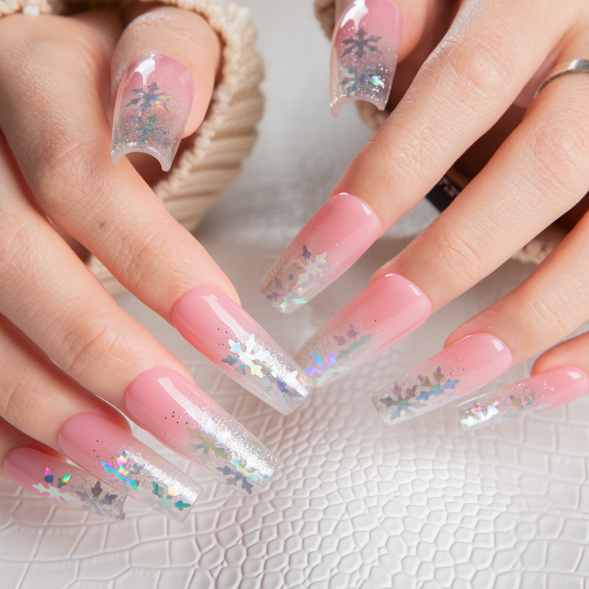 Aurora Handmade Nails H688