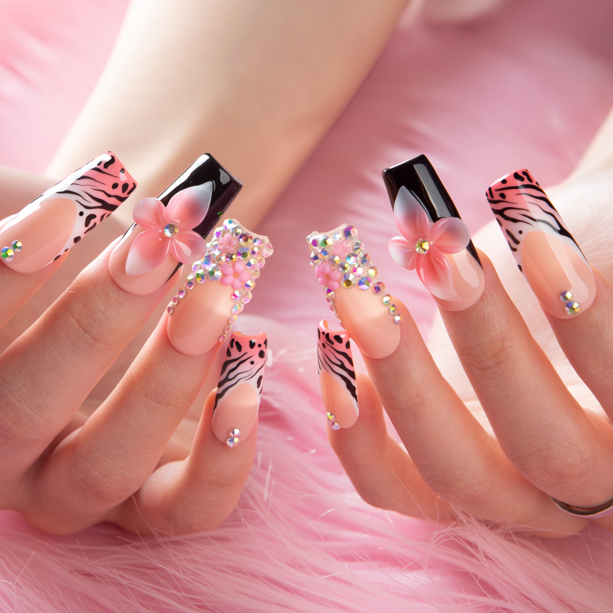 Glam Jungle Handmade Nails H691