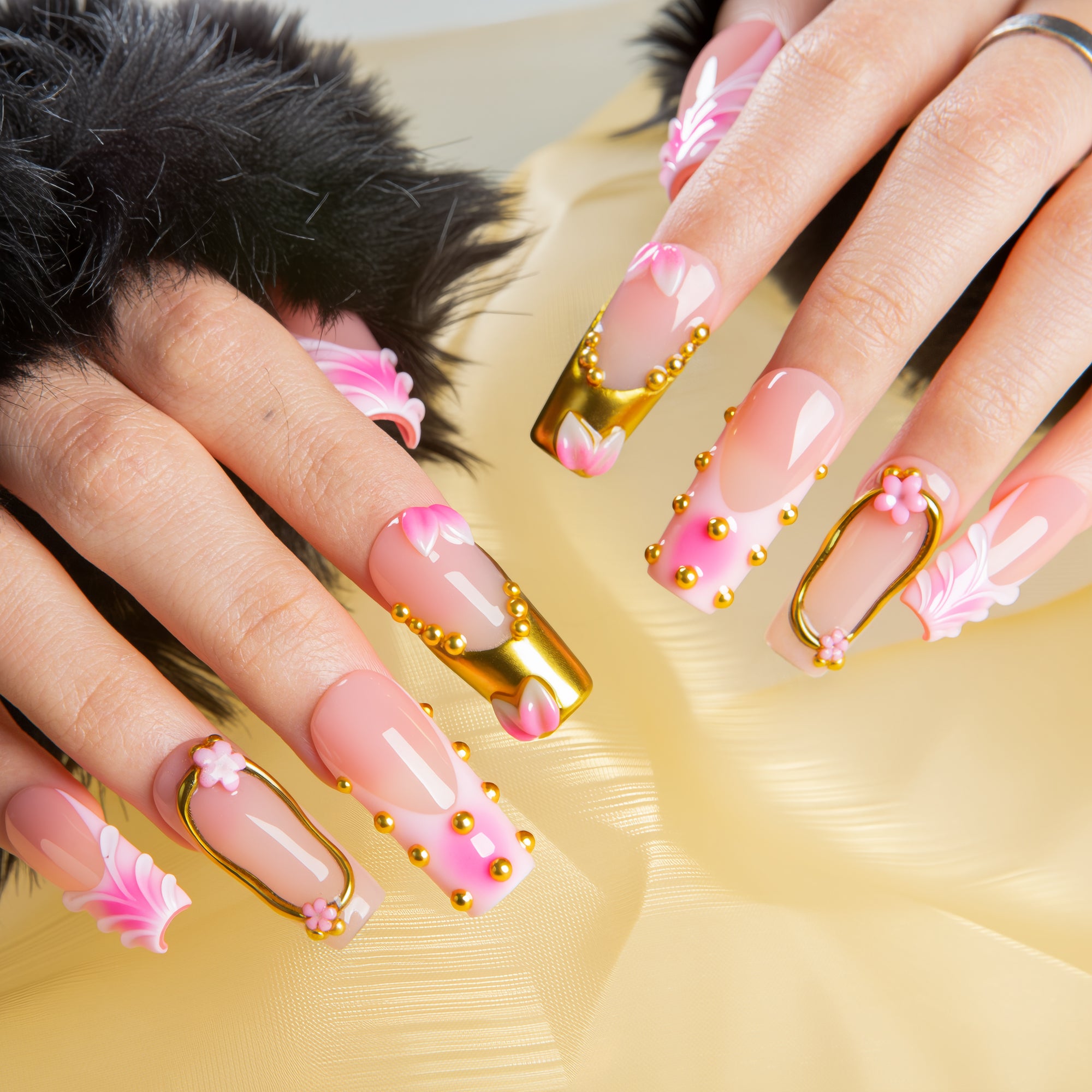 Rosy Charm Handmade Nails H692