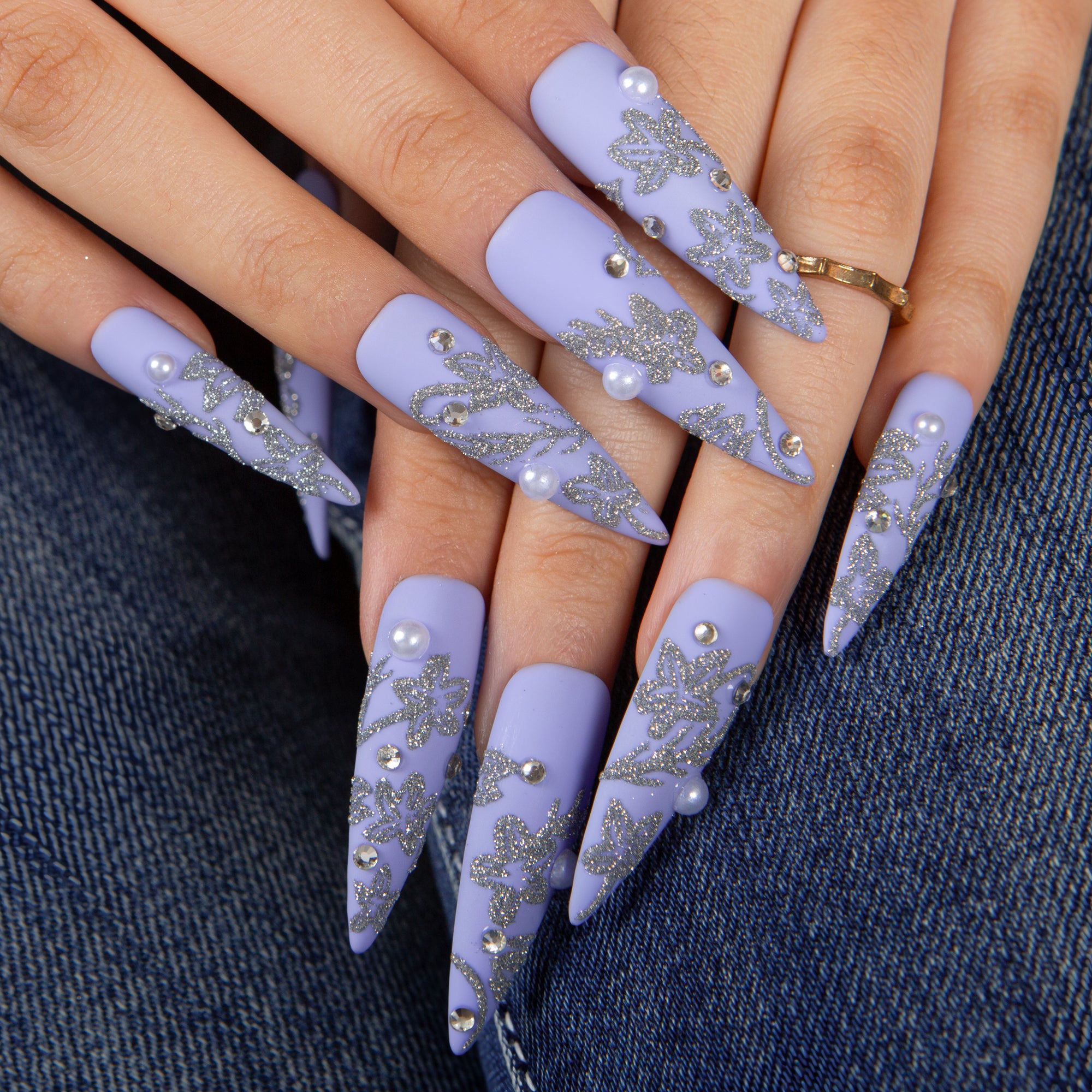 Moonlit Lace Handmade Nails H704