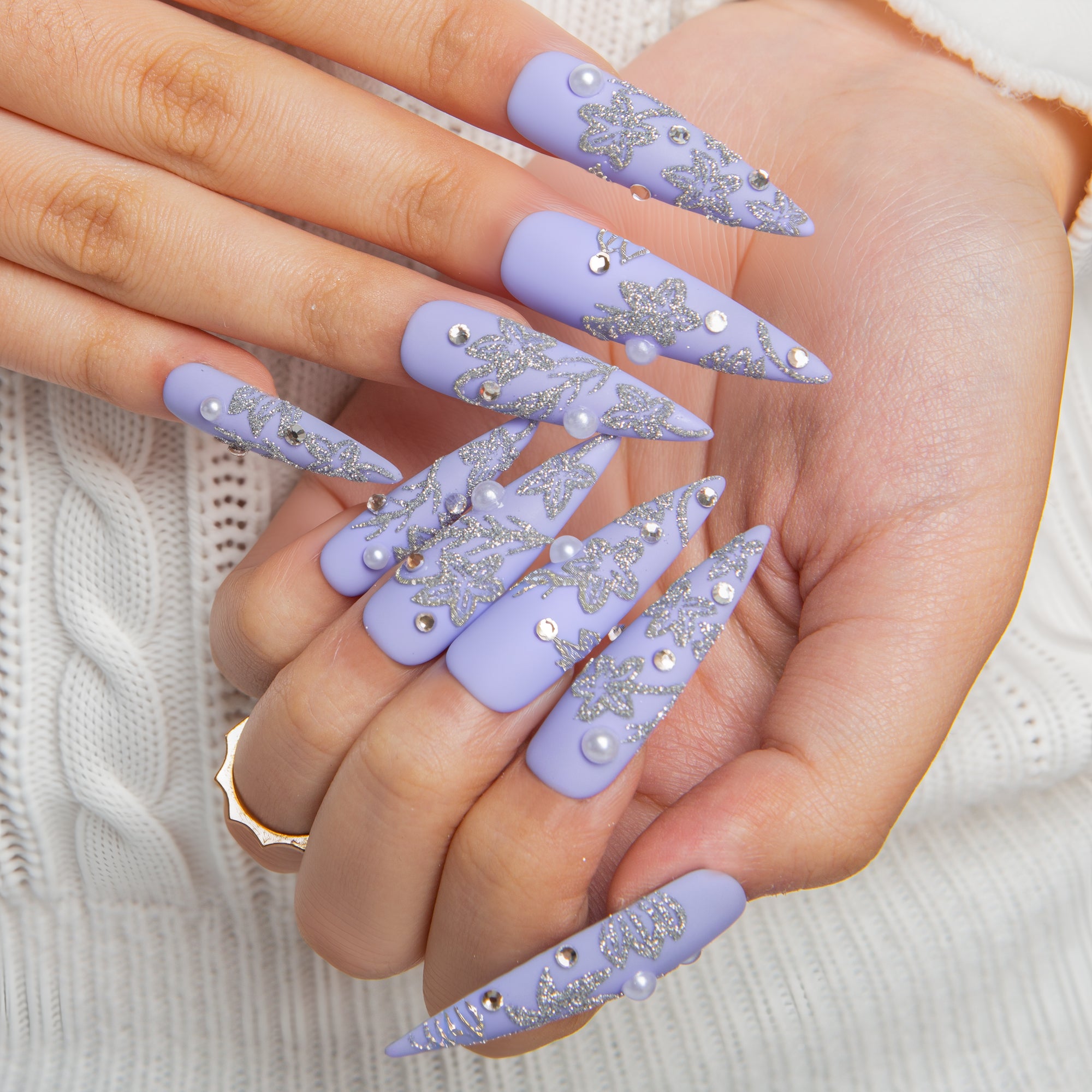 Moonlit Lace Handmade Nails H704