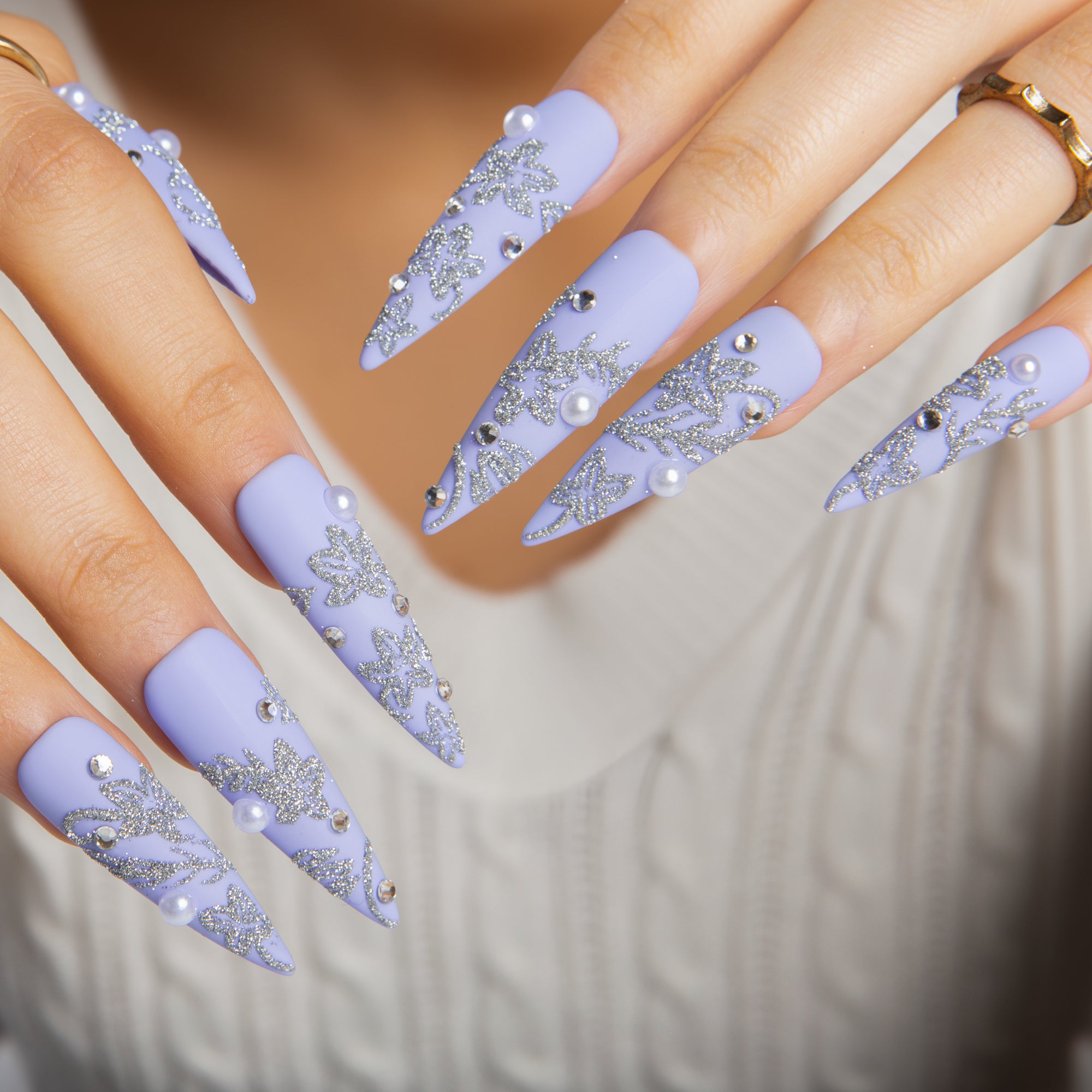 Moonlit Lace Handmade Nails H704