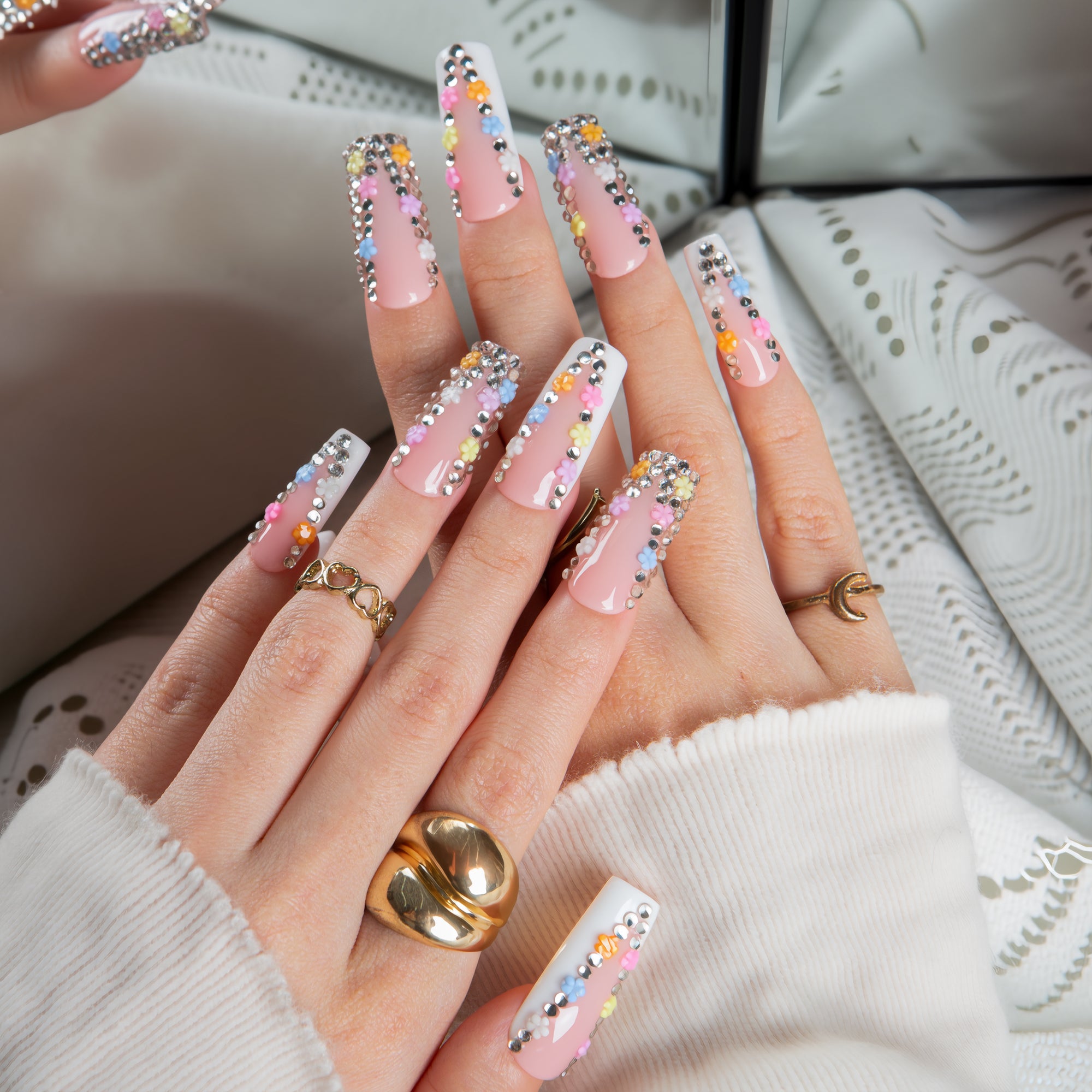 Floral Bloom Handmade Nails H705