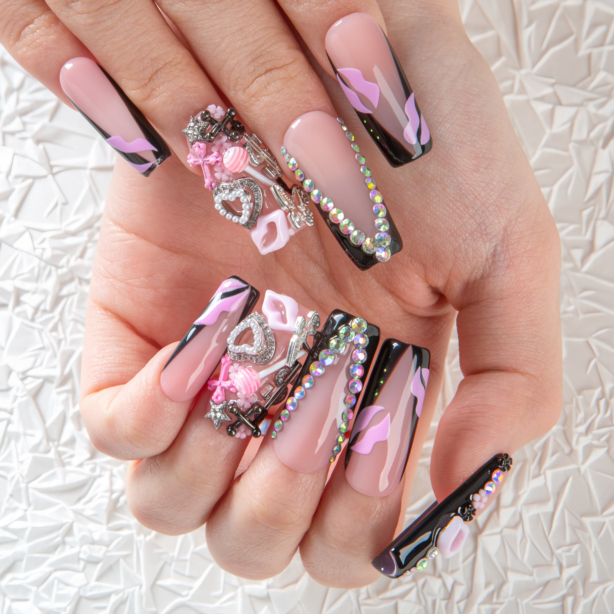 Sweetheart Kiss Handmade Nails H725
