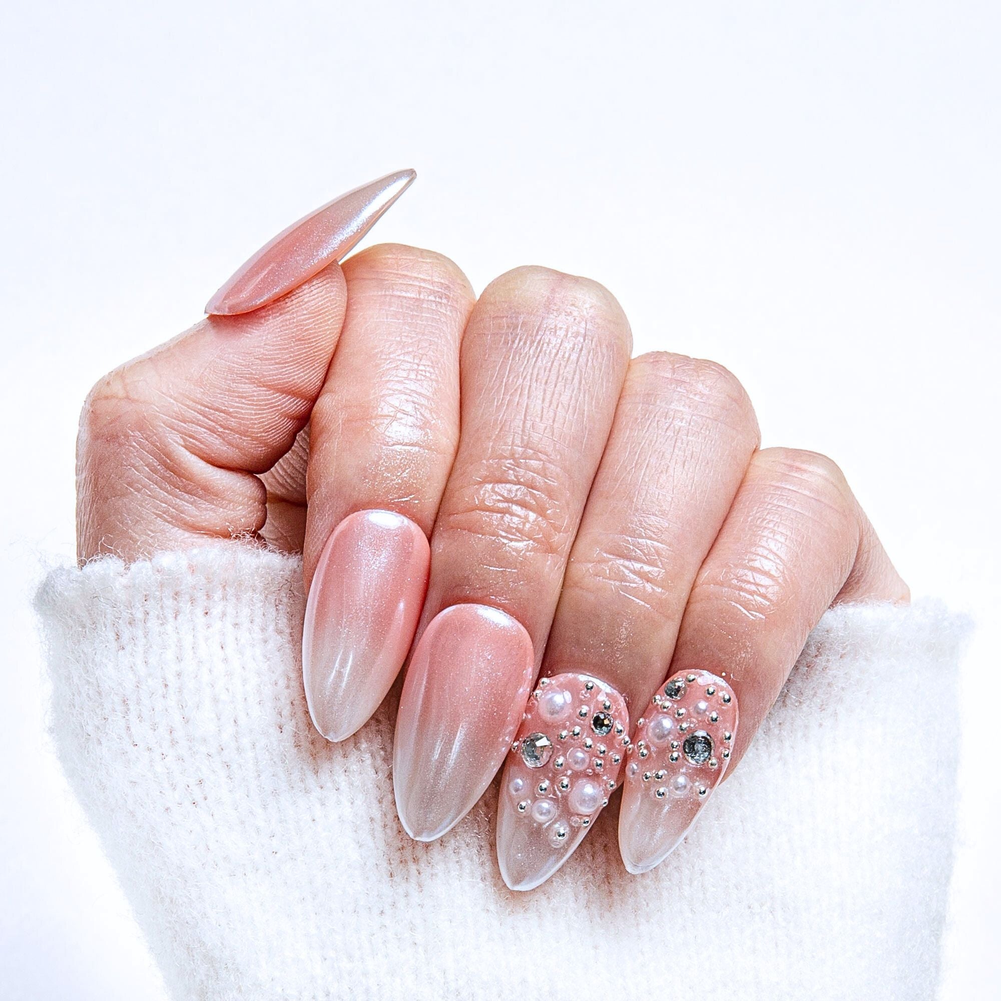 Dream Wedding Handmade Nails H76