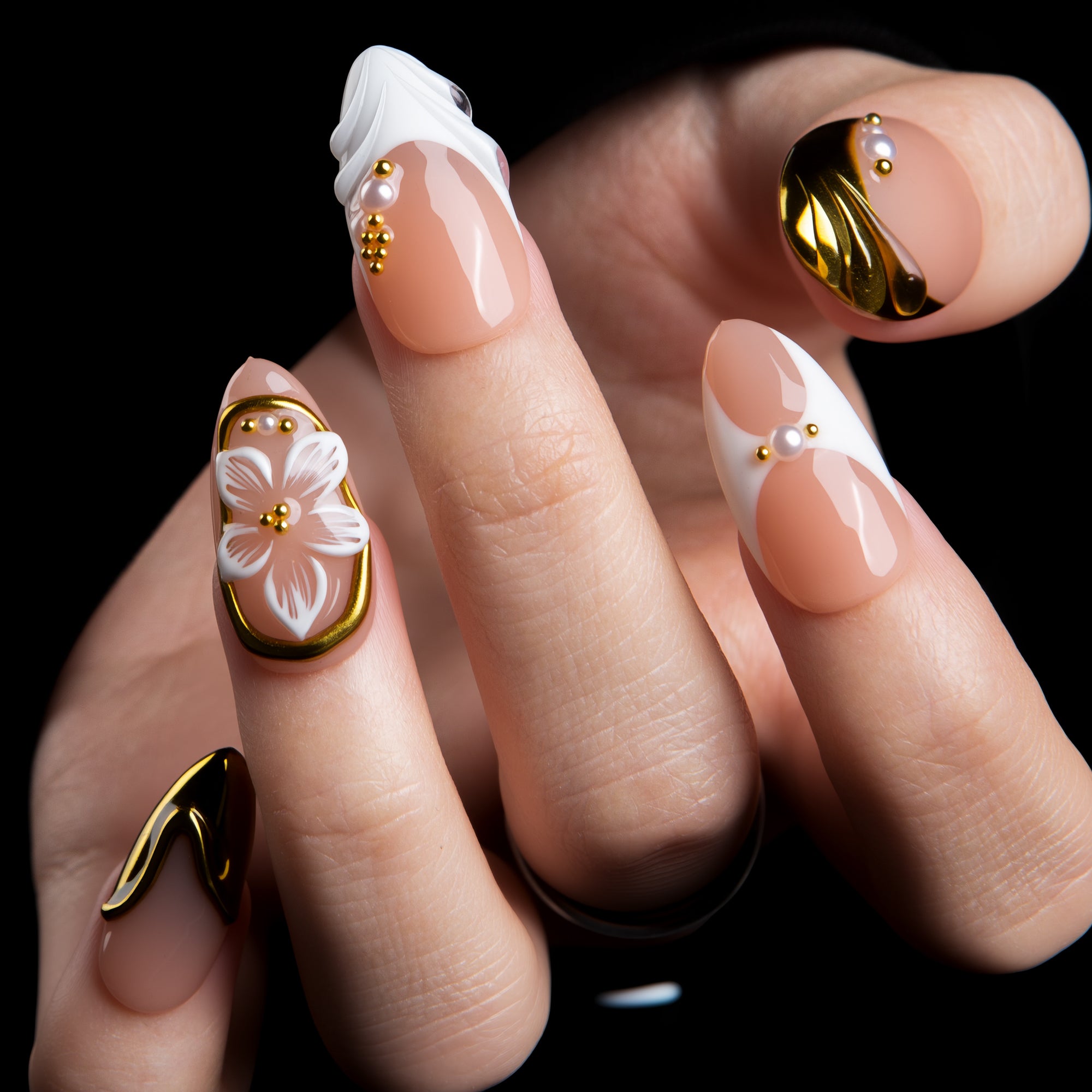 Golden Whisper Handmade Nails H763